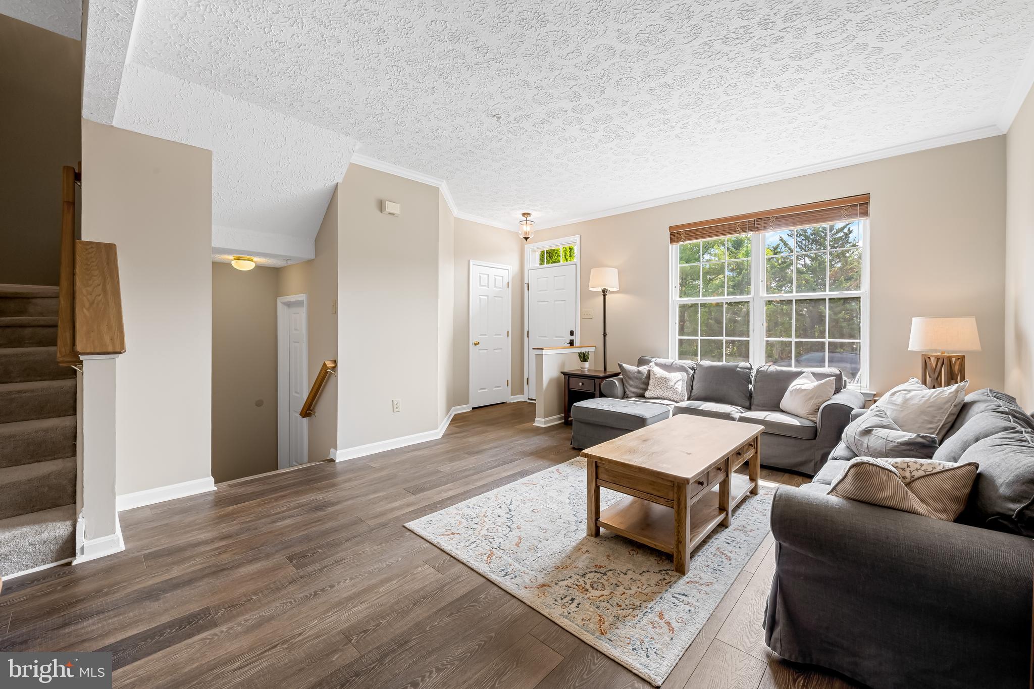 560 DOEFIELD COURT