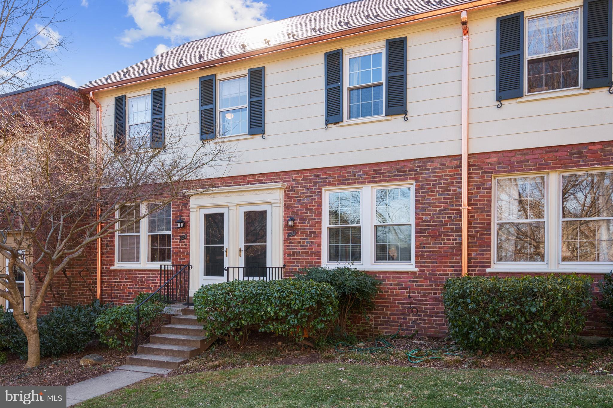 1400 S BARTON STREET 421