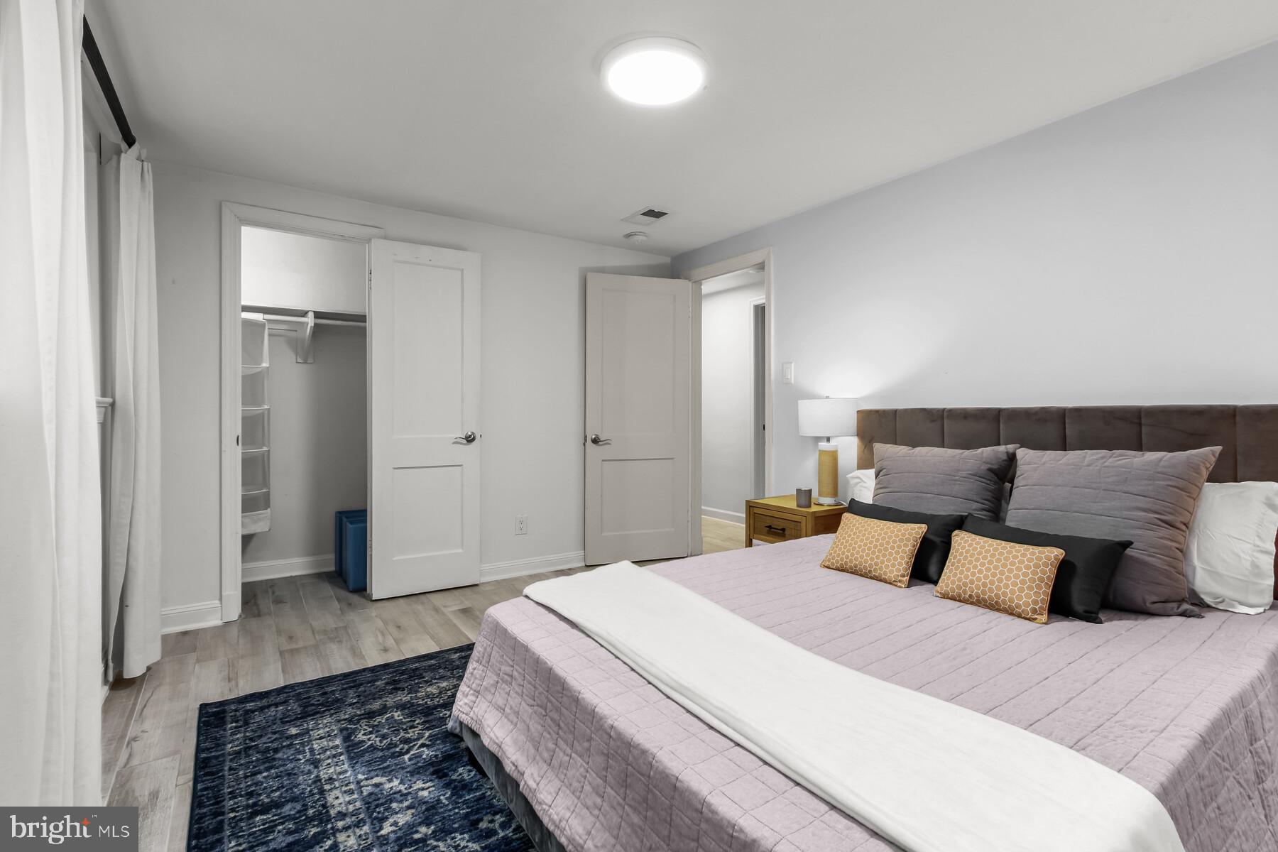 TULIP HILL - Residential