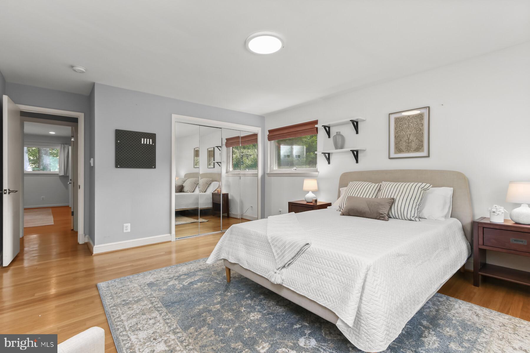 TULIP HILL - Residential