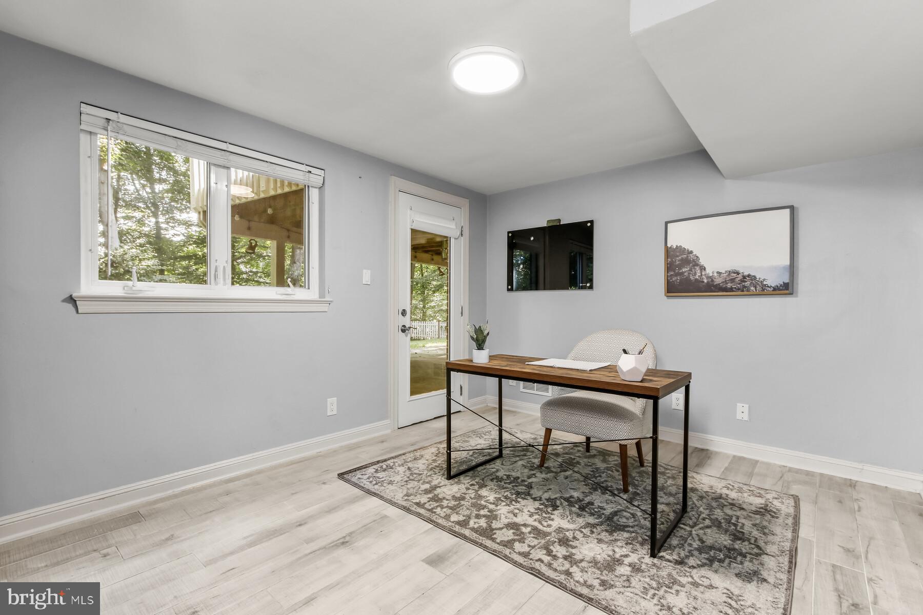 TULIP HILL - Residential