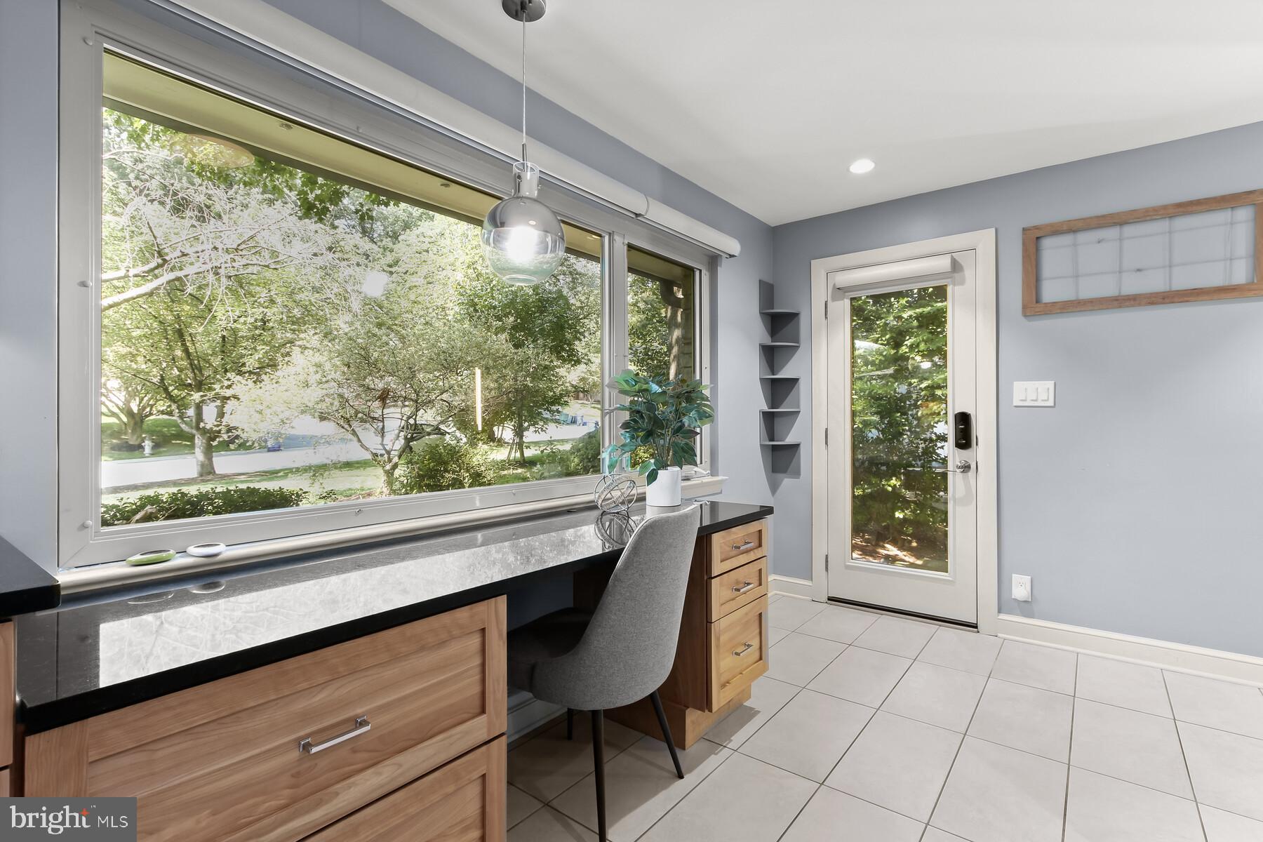 TULIP HILL - Residential