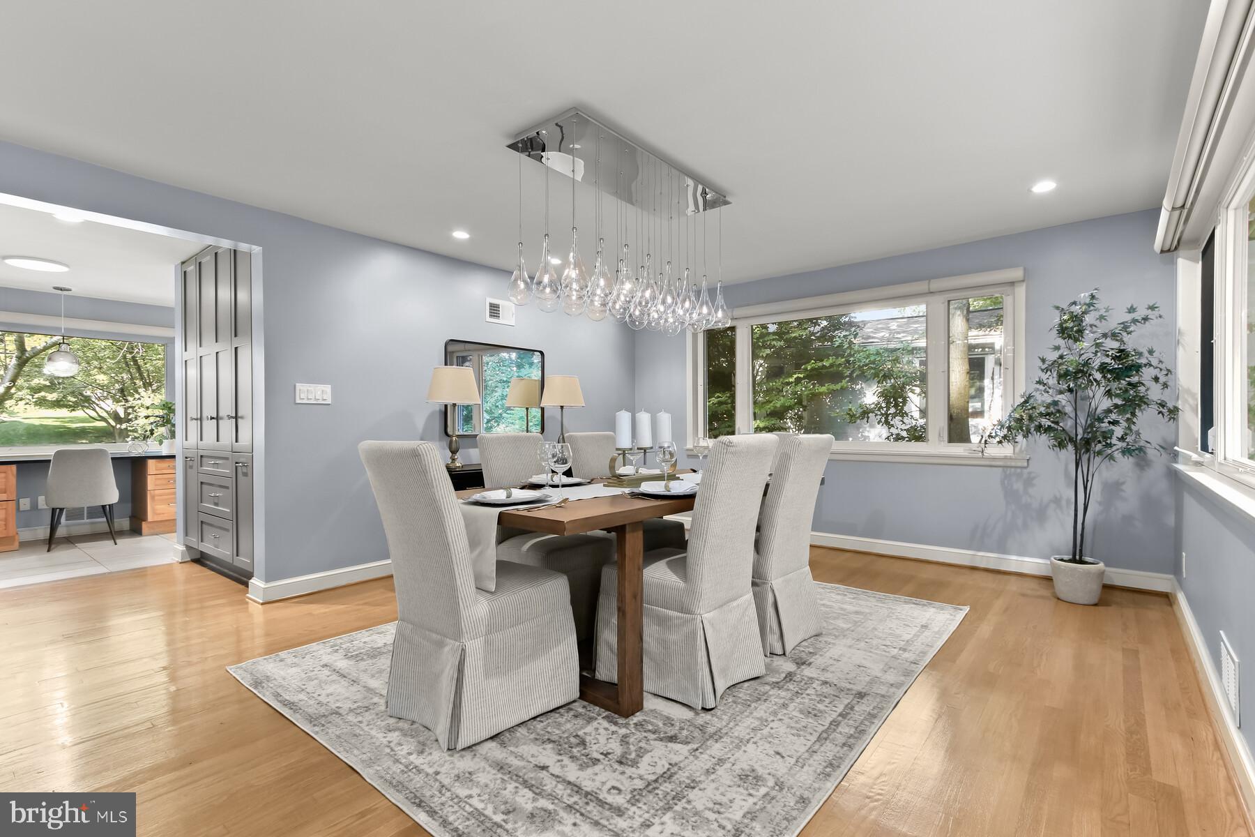 TULIP HILL - Residential