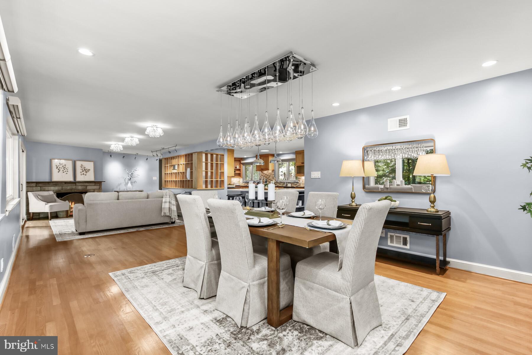 TULIP HILL - Residential