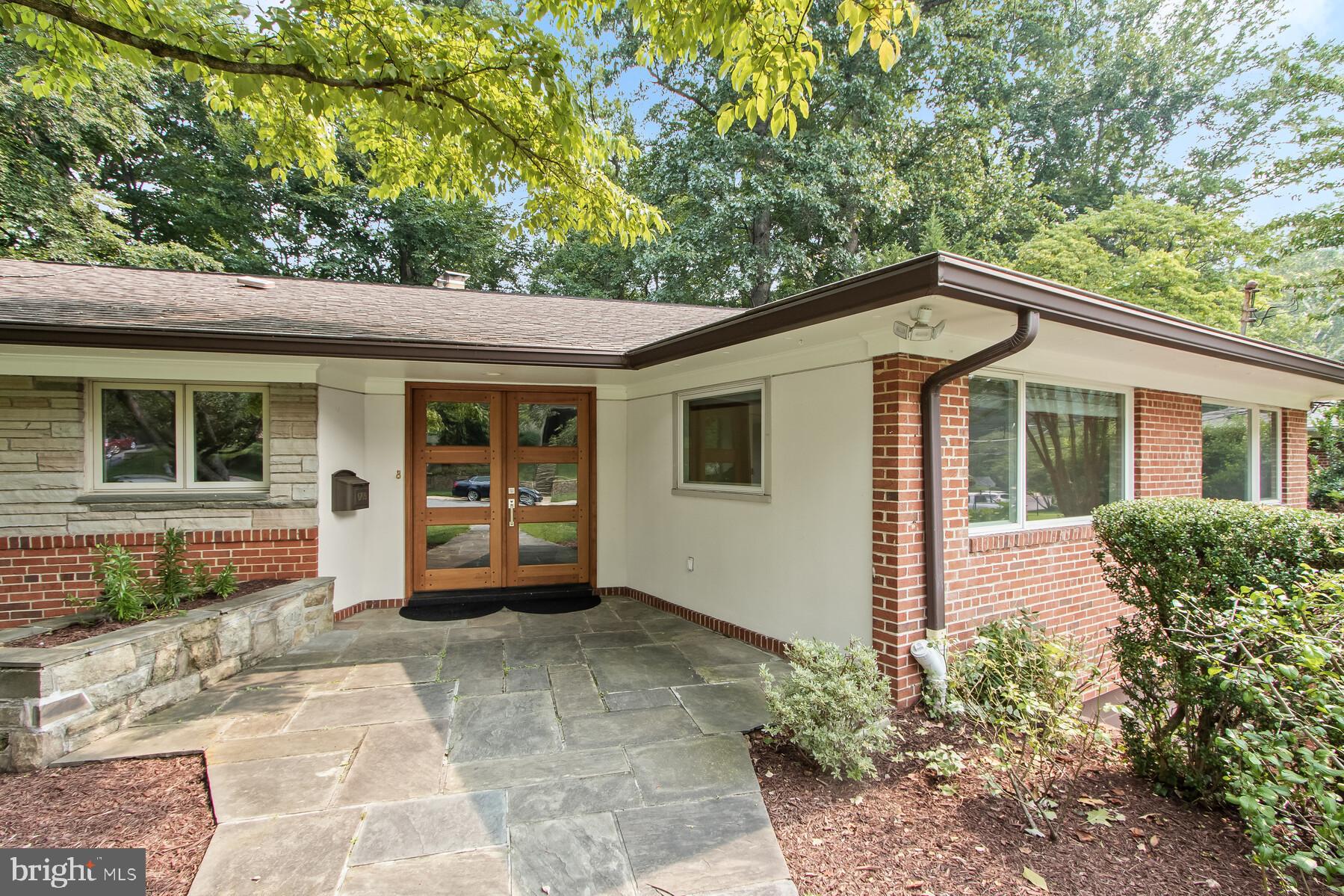 TULIP HILL - Residential