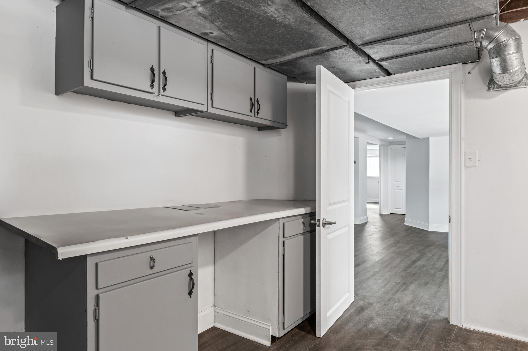 KIRBY COURT - Residential