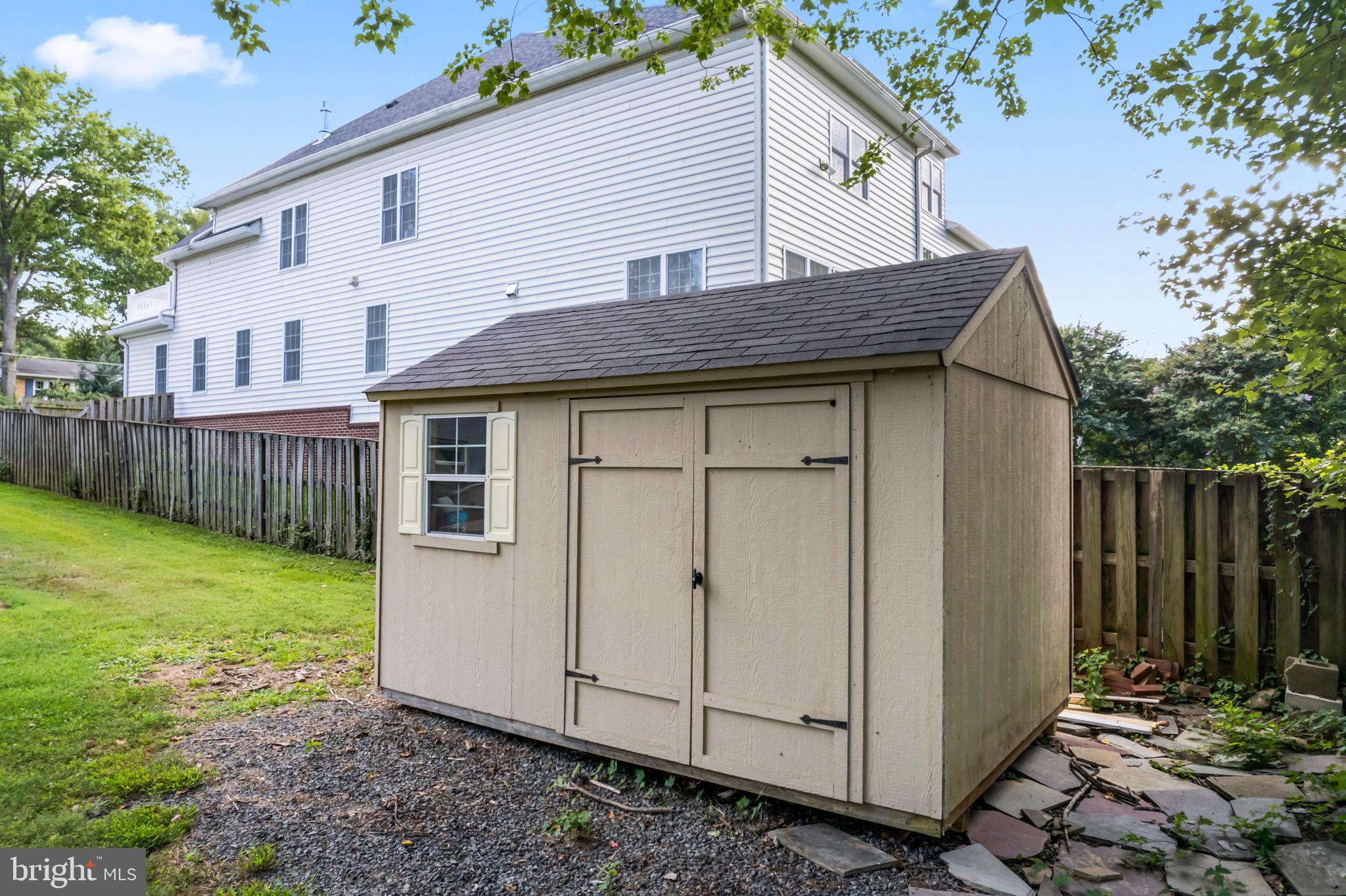 KIRBY COURT - Residential