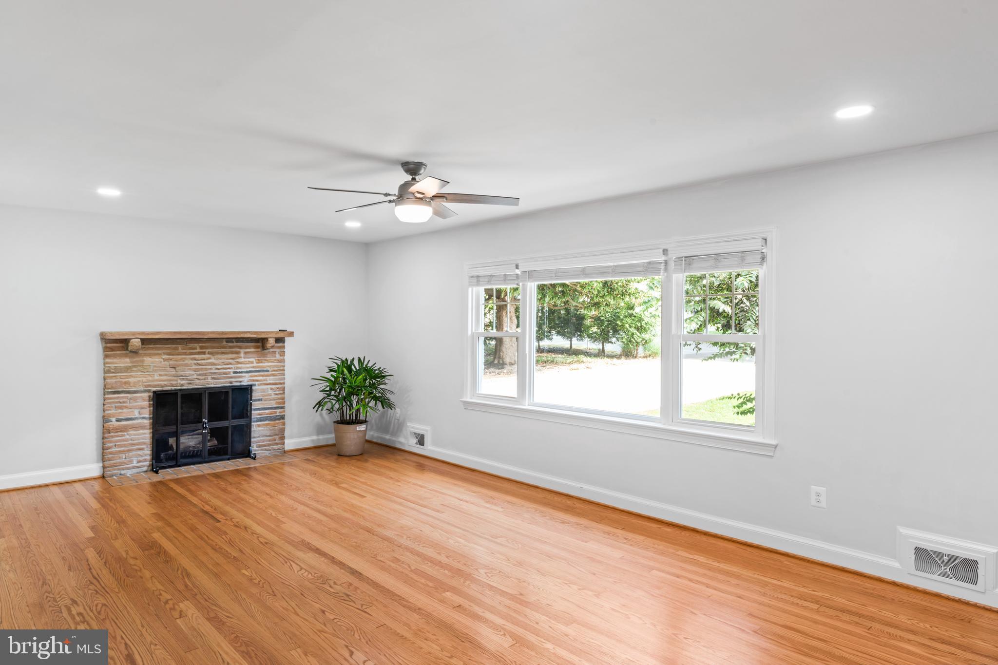 KIRBY COURT - Residential