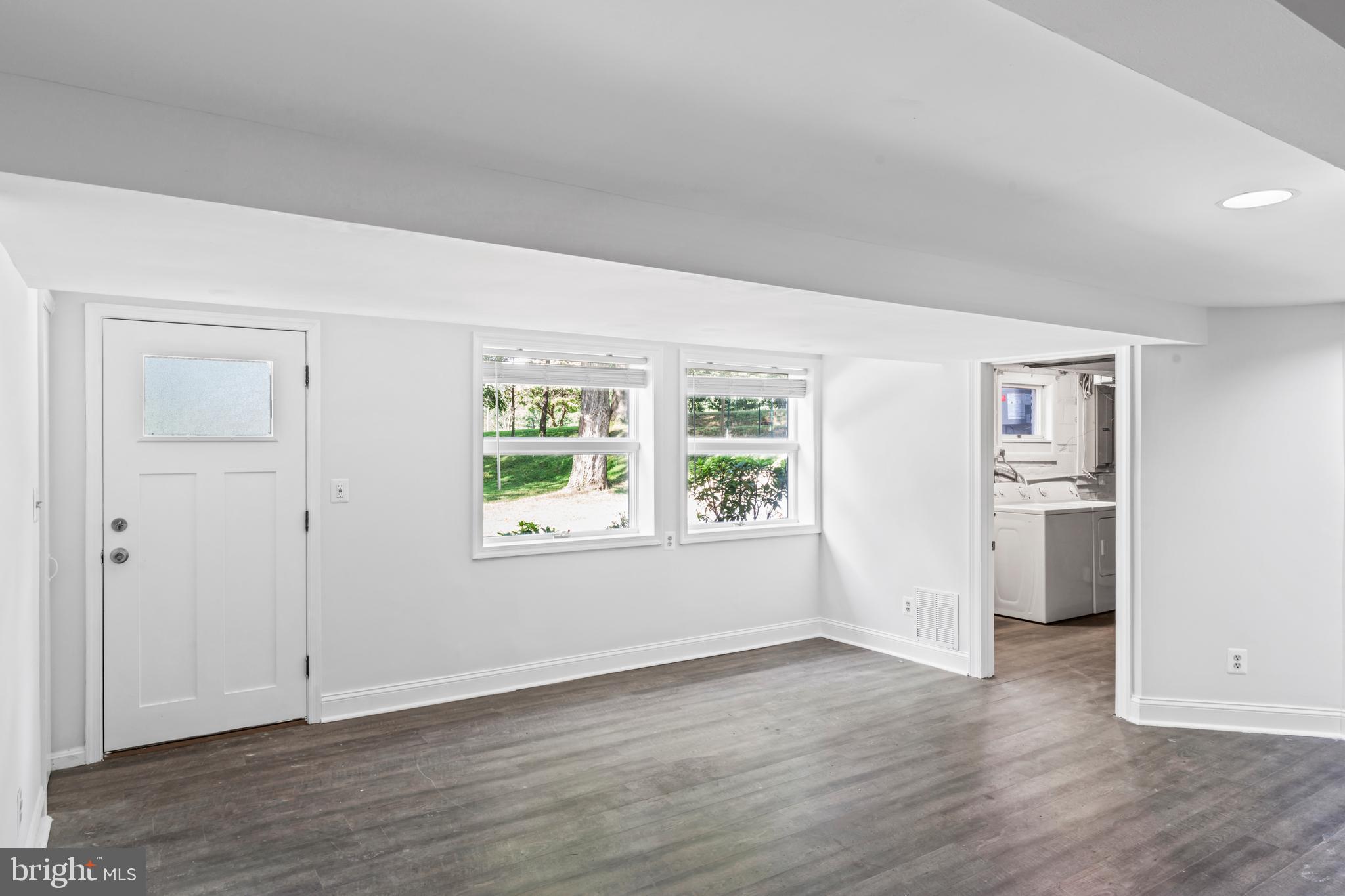 KIRBY COURT - Residential