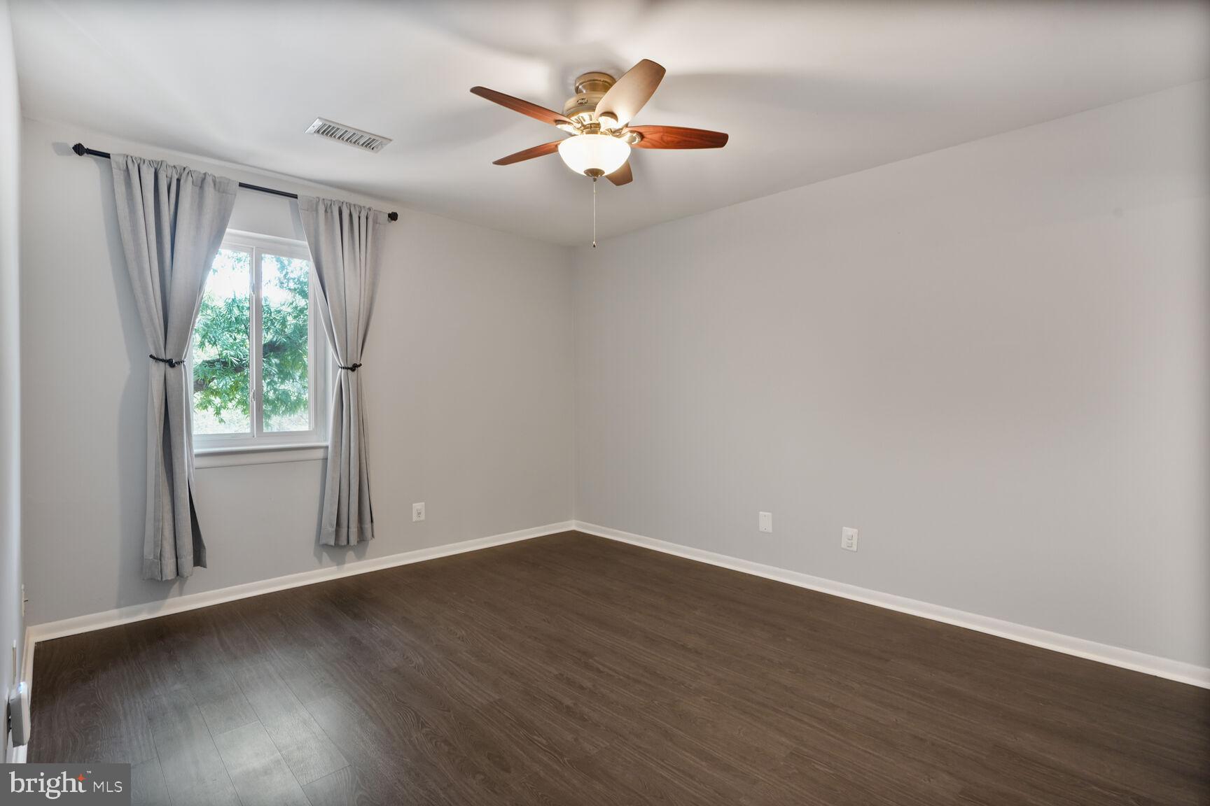 HUNTERS WOODS VILLAGE - Residential Lease