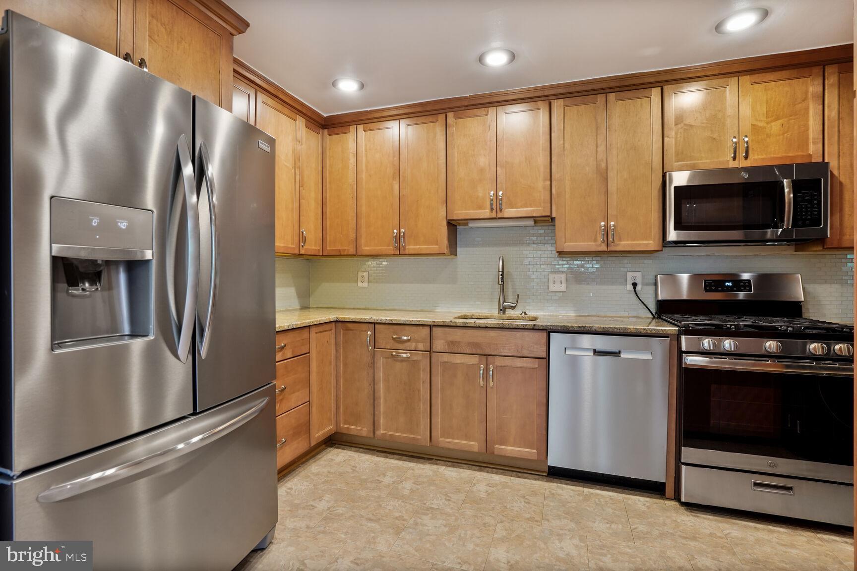 HUNTERS WOODS VILLAGE - Residential Lease