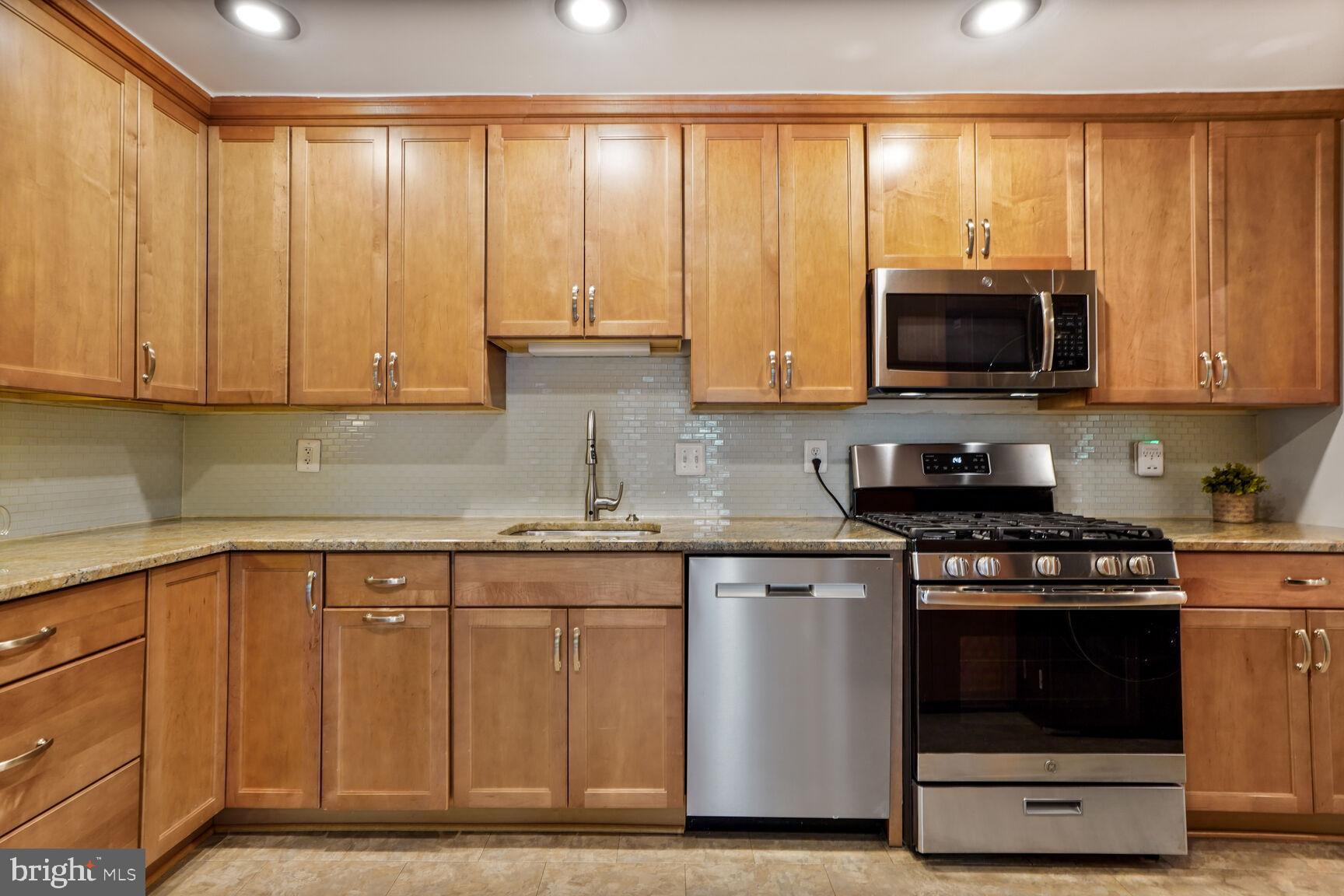 HUNTERS WOODS VILLAGE - Residential Lease