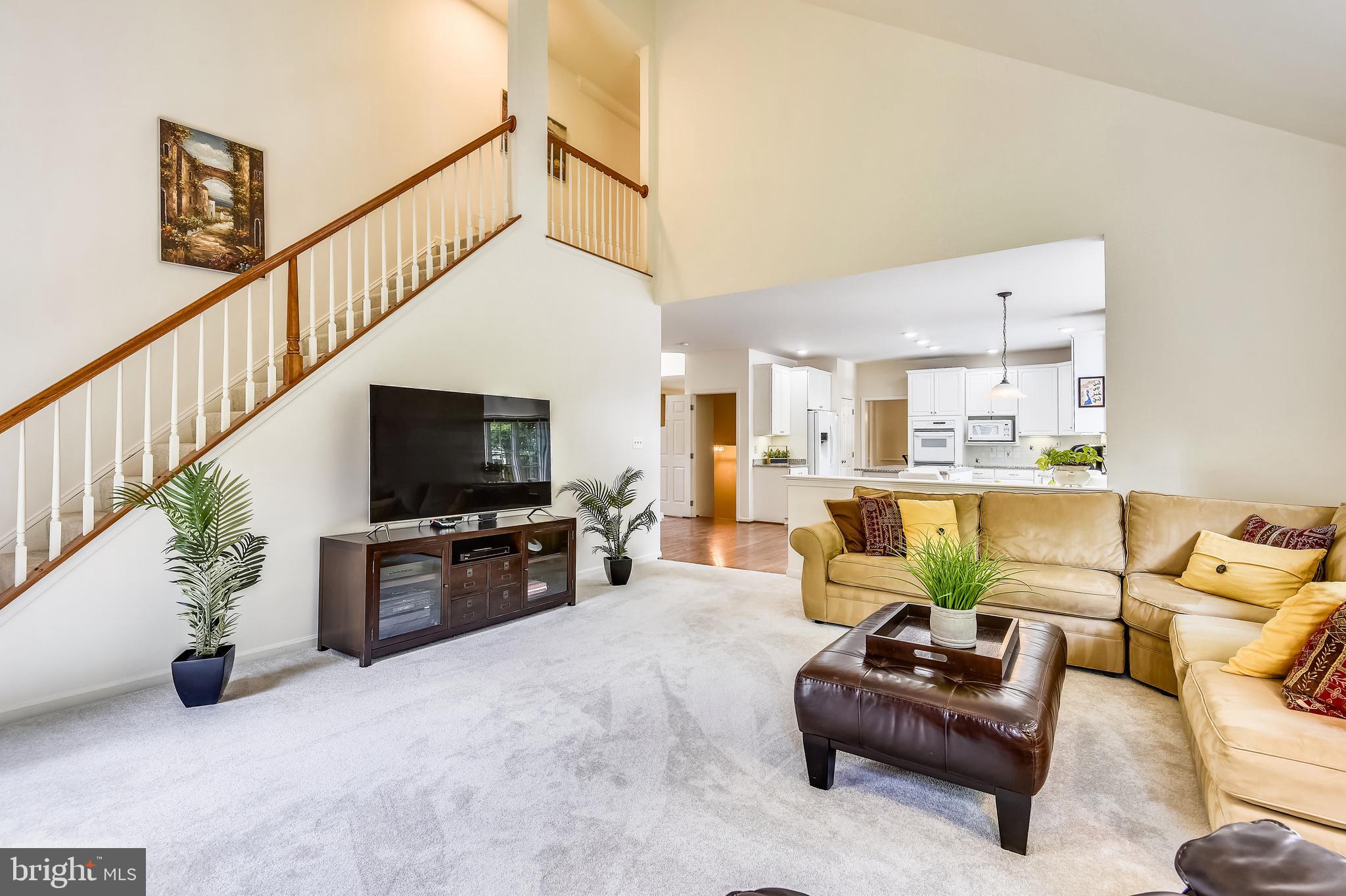 FAIR OAKS HUNT - Residential