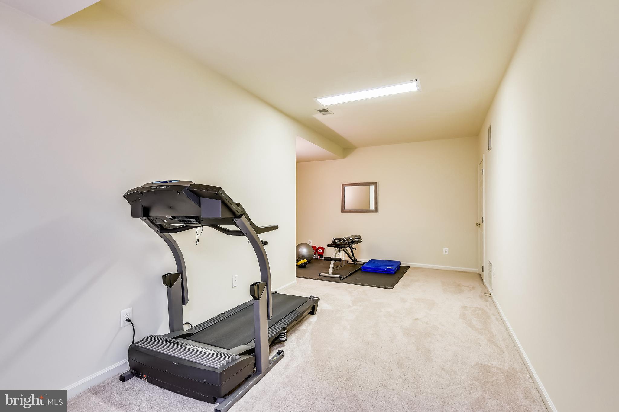 FAIR OAKS HUNT - Residential