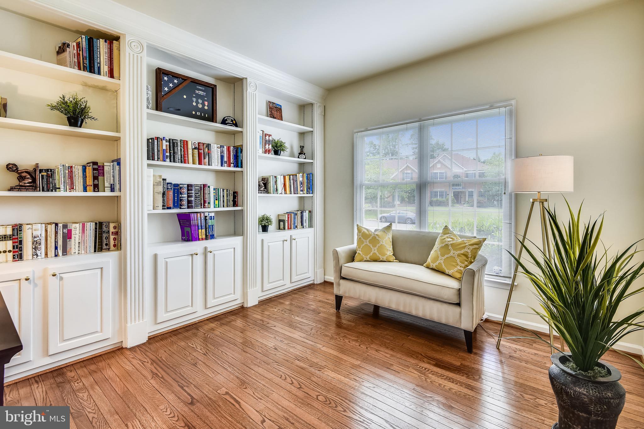 FAIR OAKS HUNT - Residential