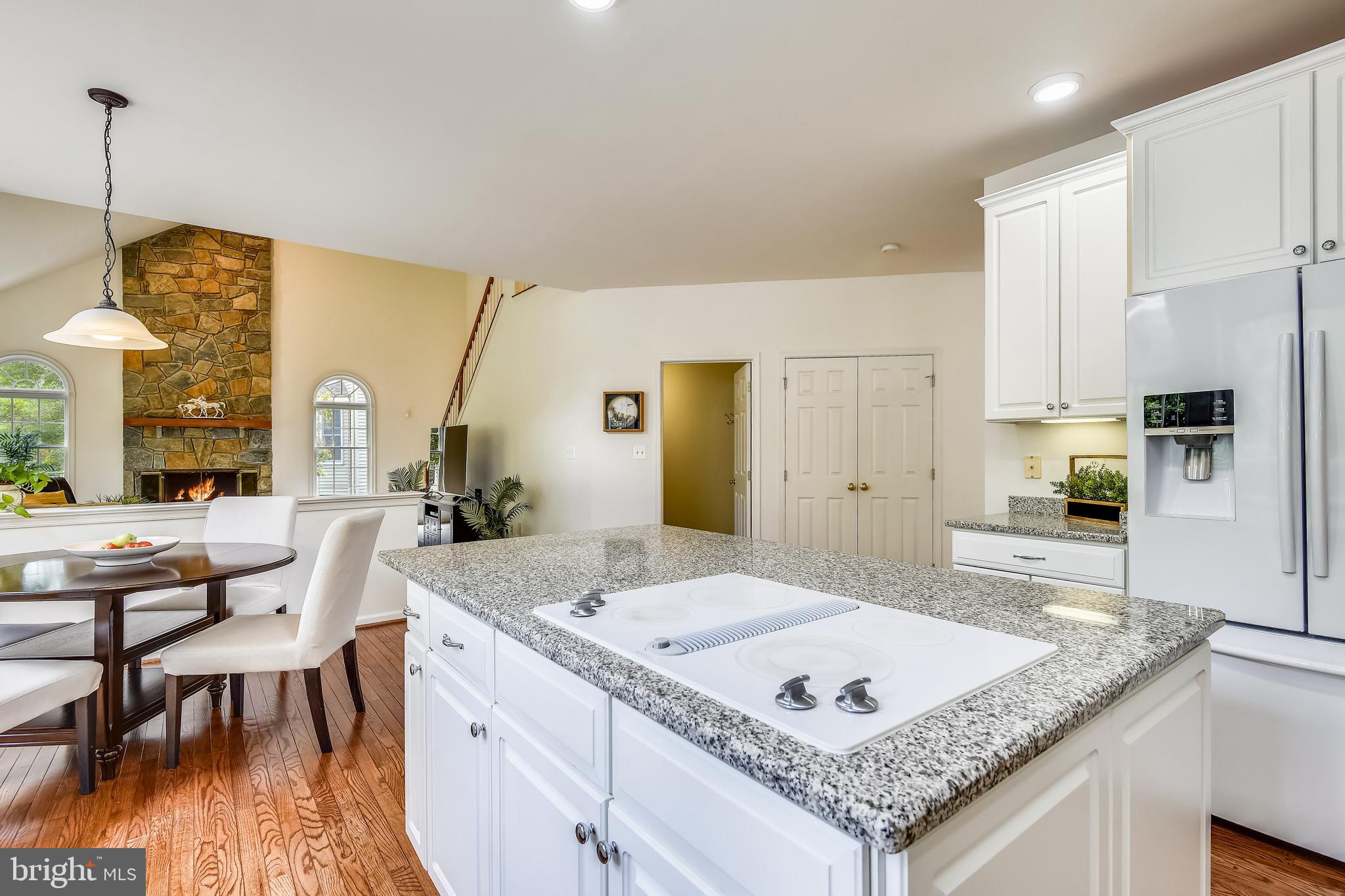 FAIR OAKS HUNT - Residential