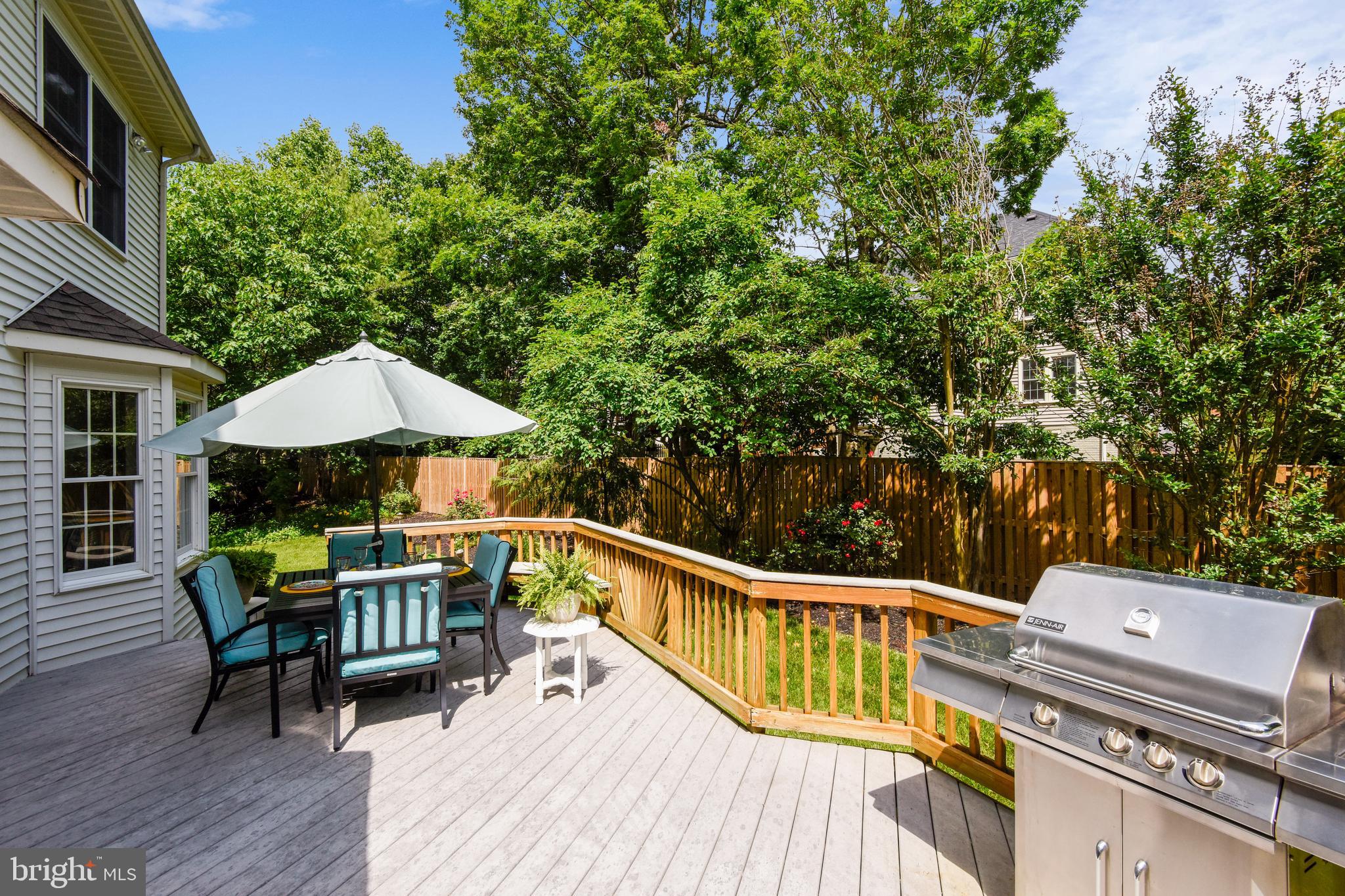 FAIR OAKS HUNT - Residential