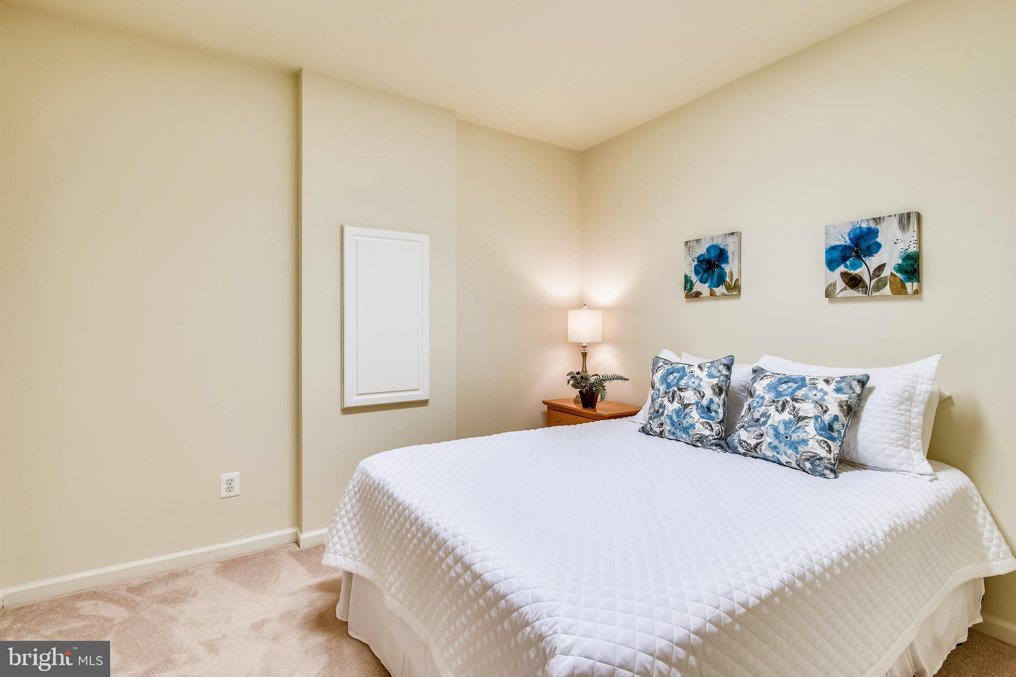 FAIR OAKS HUNT - Residential