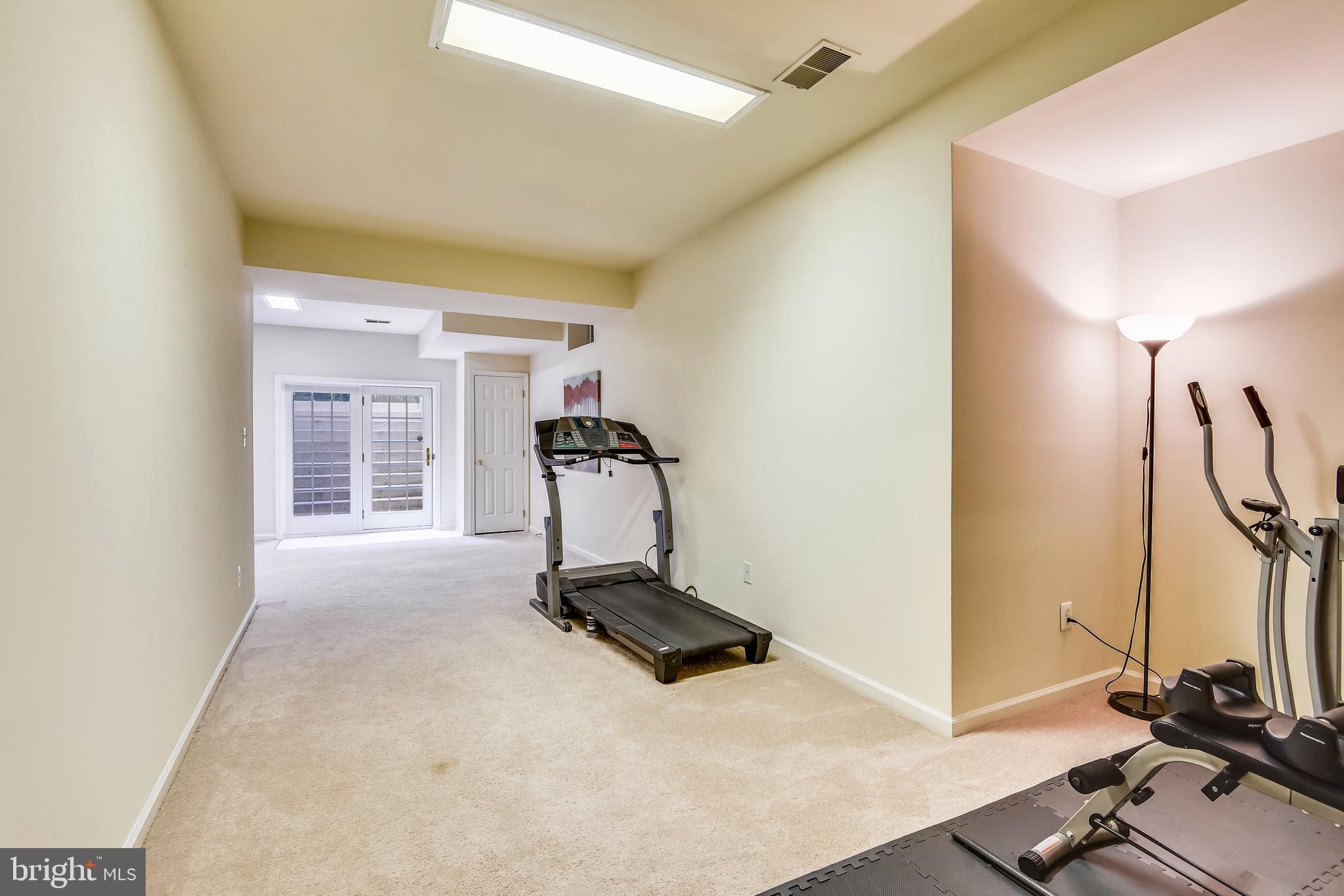 FAIR OAKS HUNT - Residential