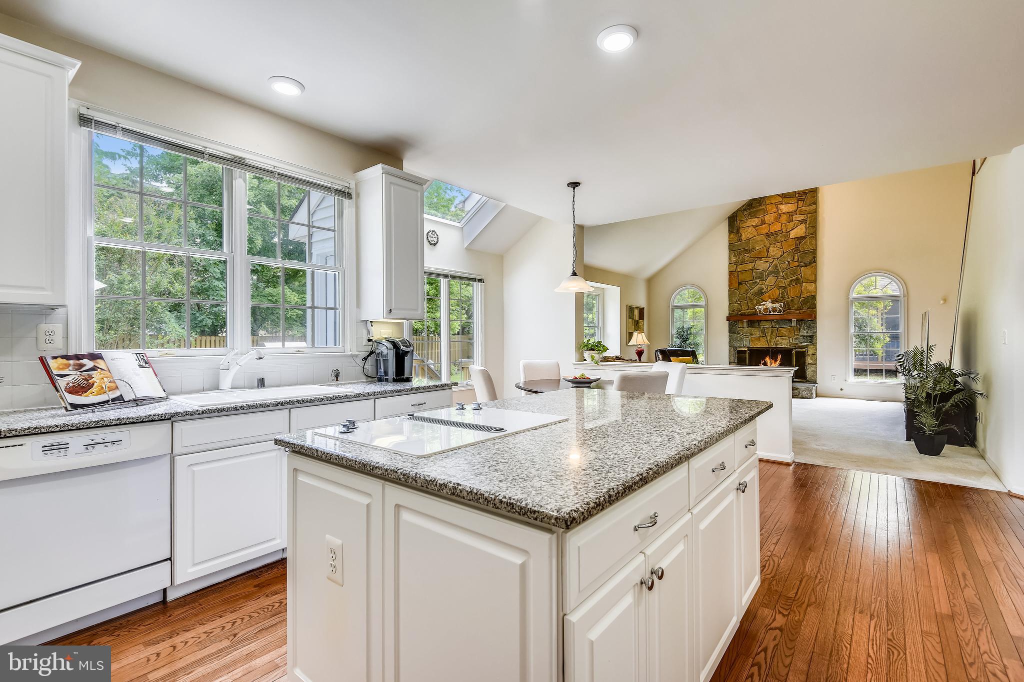 FAIR OAKS HUNT - Residential