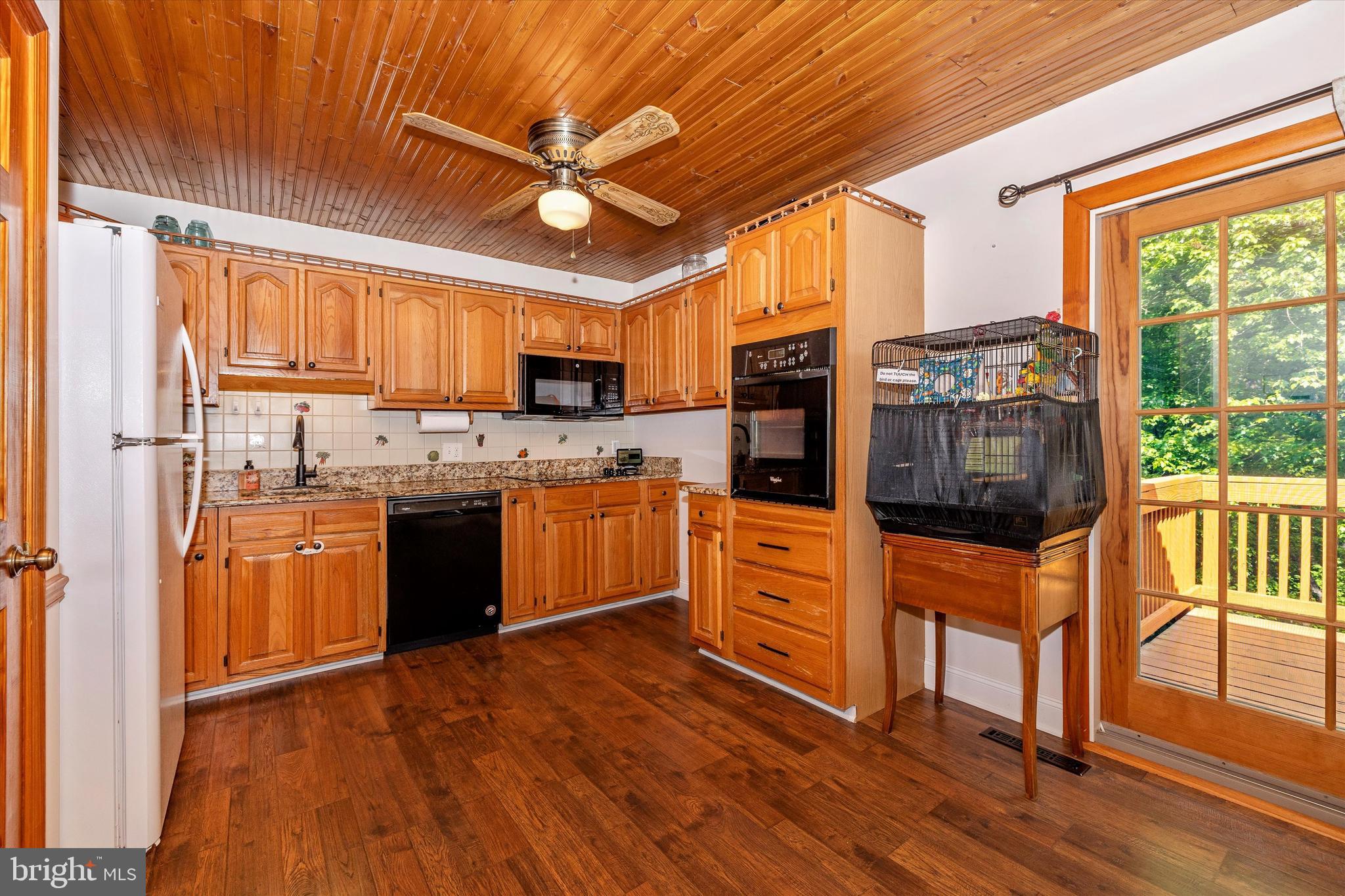 SUNNYBROOK FARMS - Residential