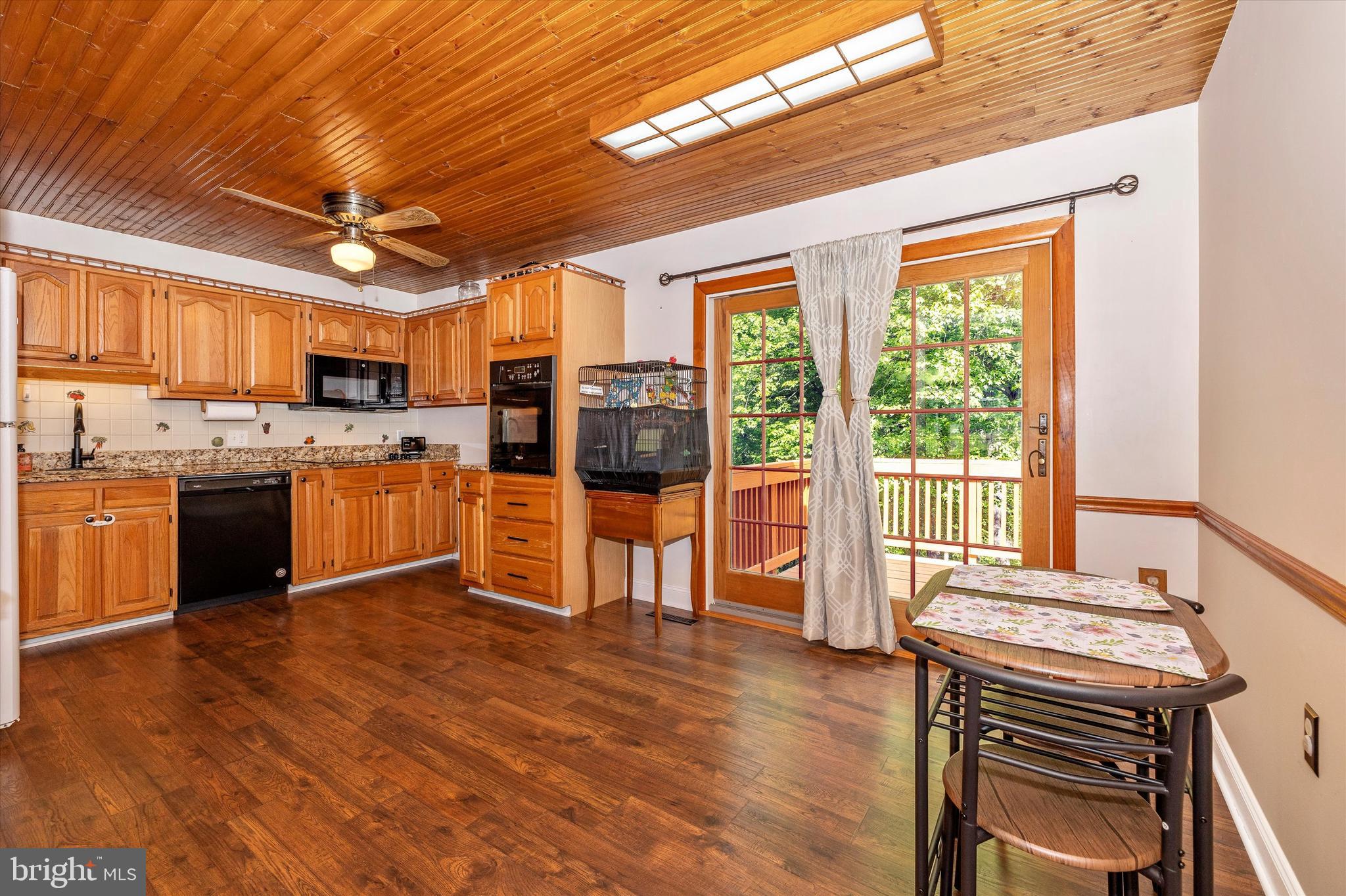 SUNNYBROOK FARMS - Residential