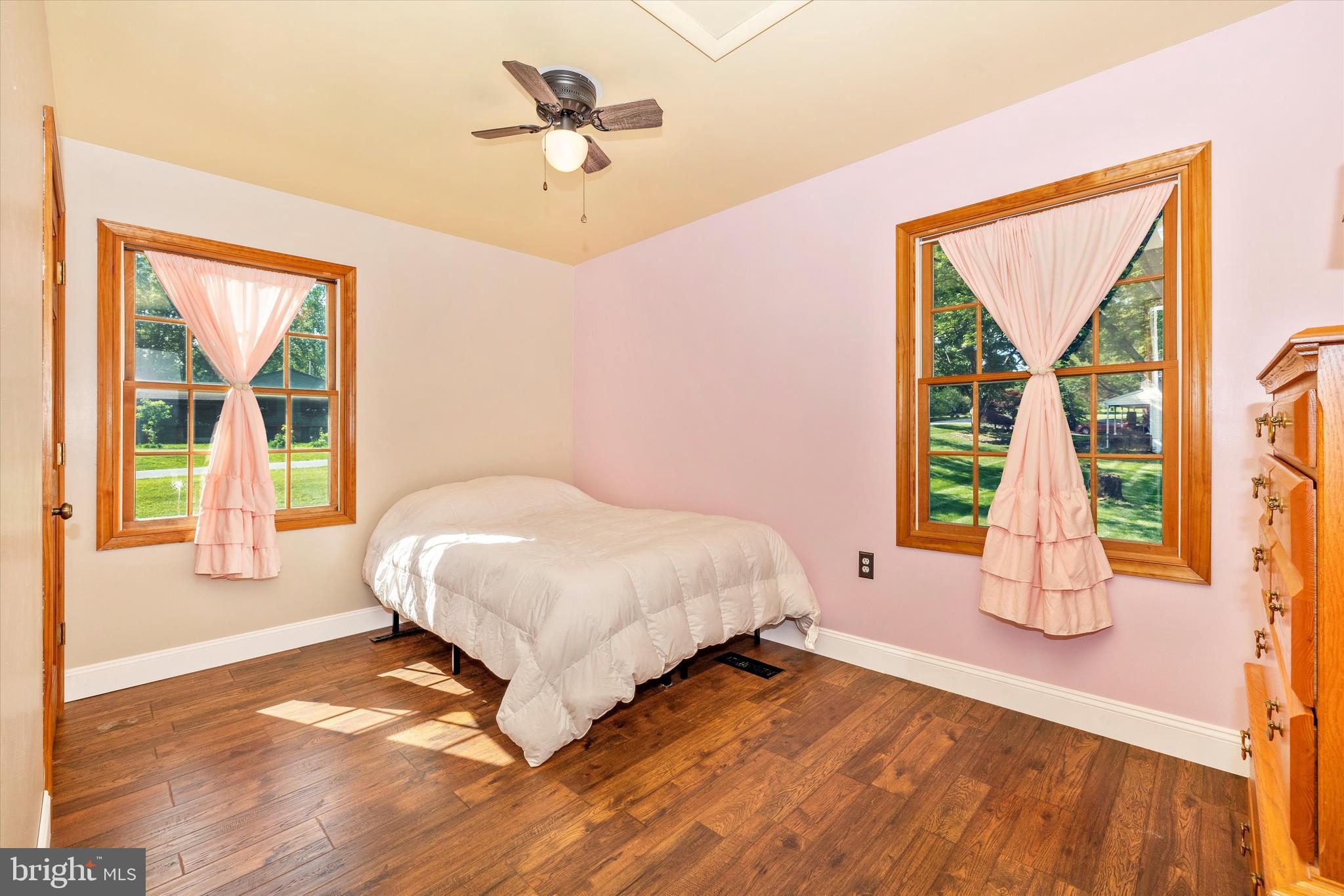 SUNNYBROOK FARMS - Residential