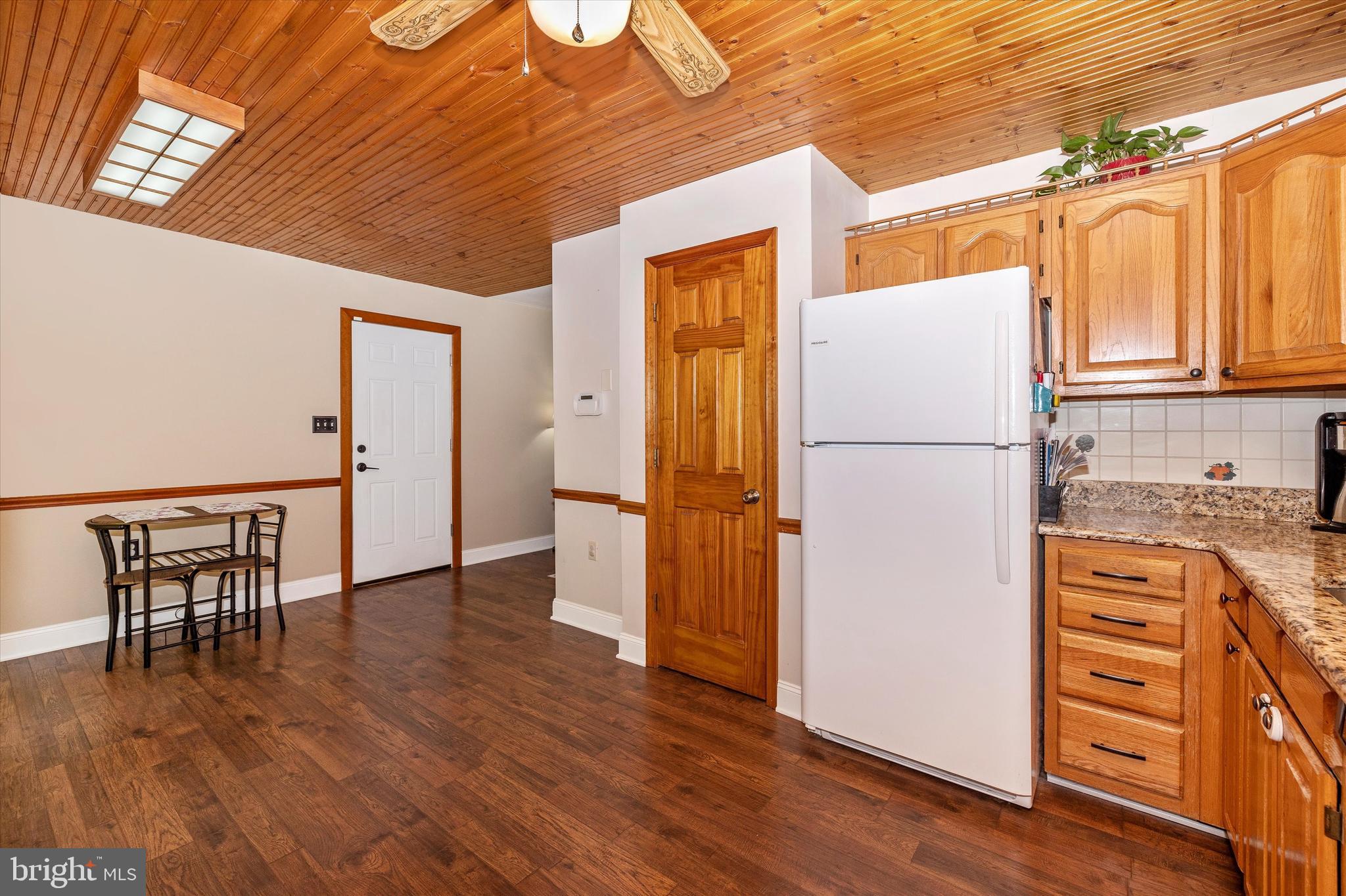 SUNNYBROOK FARMS - Residential