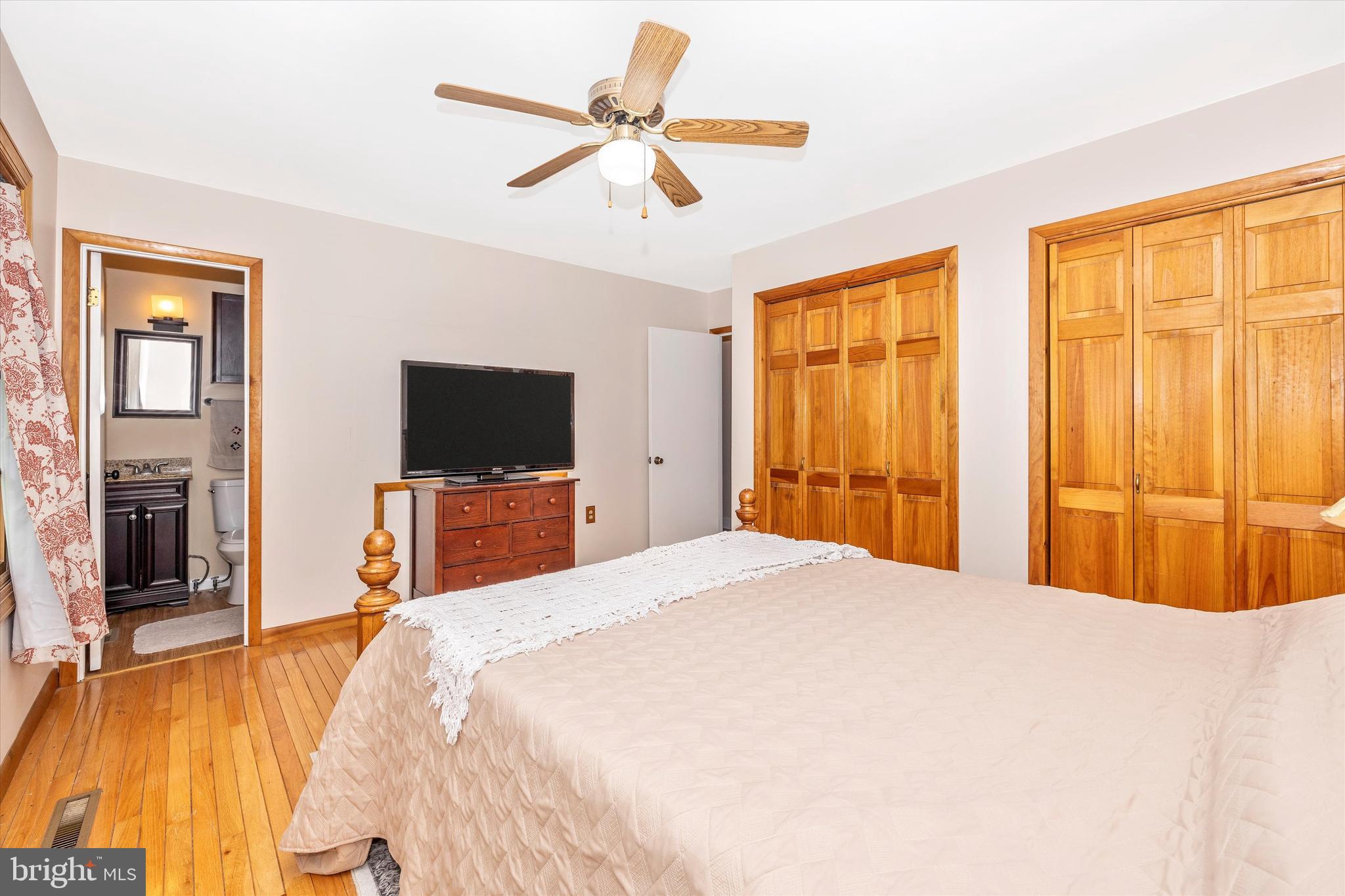 SUNNYBROOK FARMS - Residential