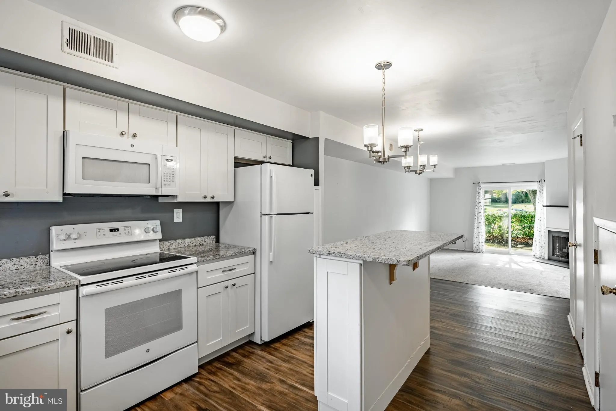 West Chester, Pennsylvania 19382, United States, 2 Bedrooms Bedrooms, ,2 BathroomsBathrooms,Residential,Active,231645