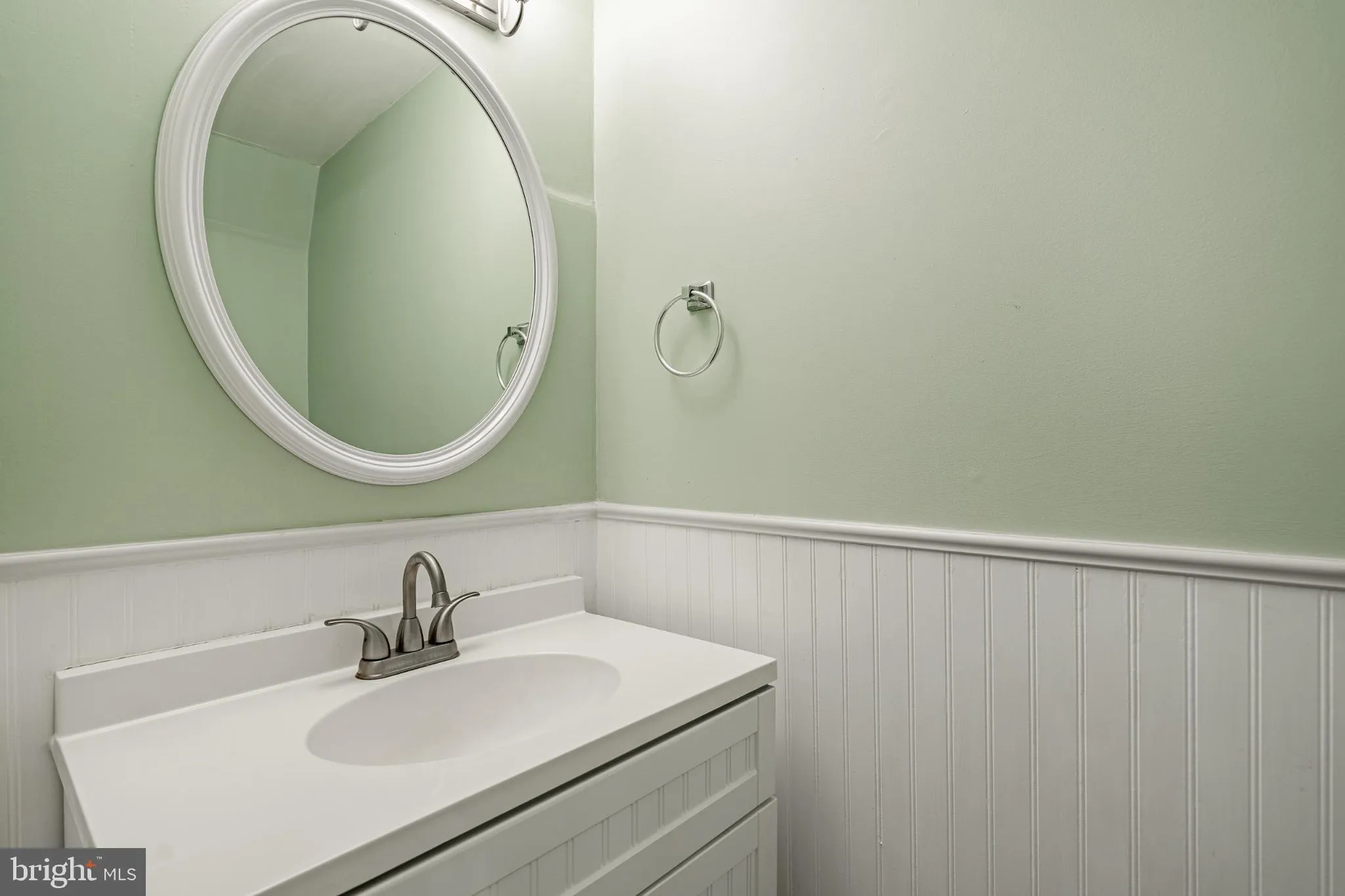 West Chester, Pennsylvania 19382, United States, 2 Bedrooms Bedrooms, ,2 BathroomsBathrooms,Residential,Active,231645