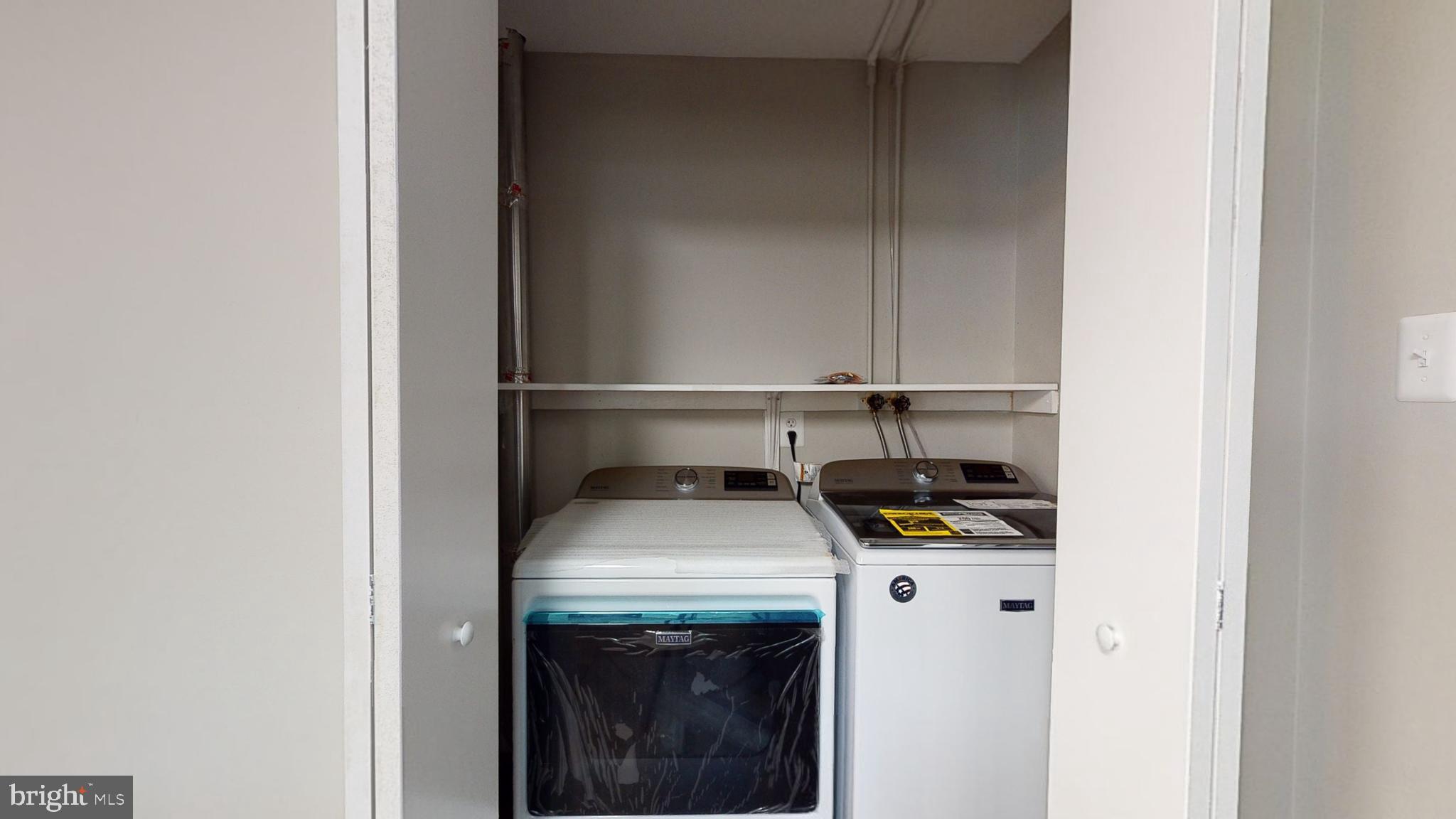 STRAWBERRY HILL EST SUB - Residential