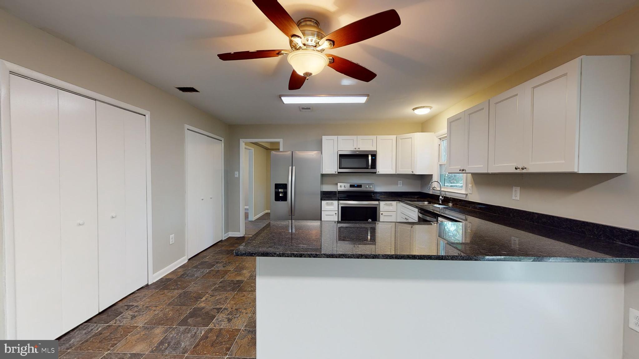 STRAWBERRY HILL EST SUB - Residential