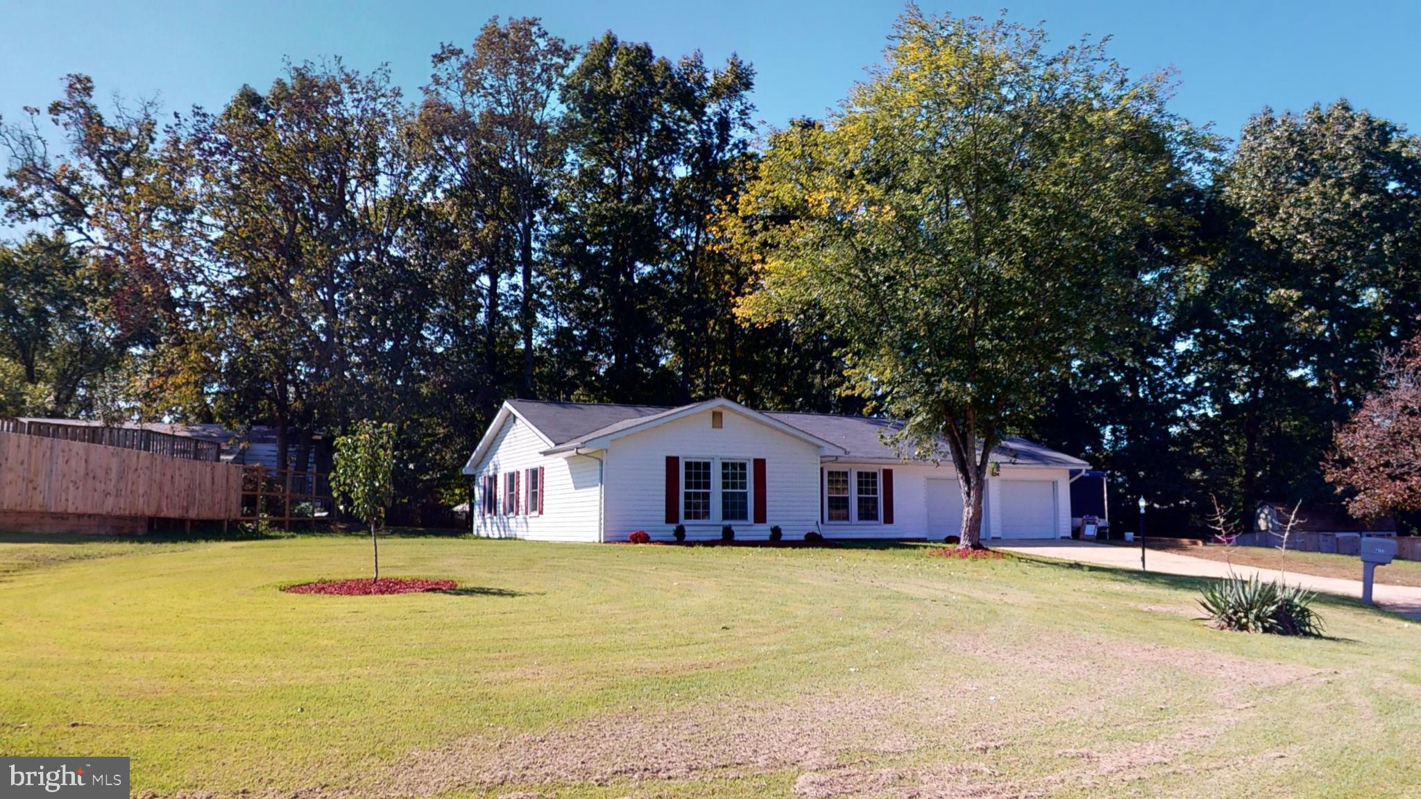 STRAWBERRY HILL EST SUB - Residential