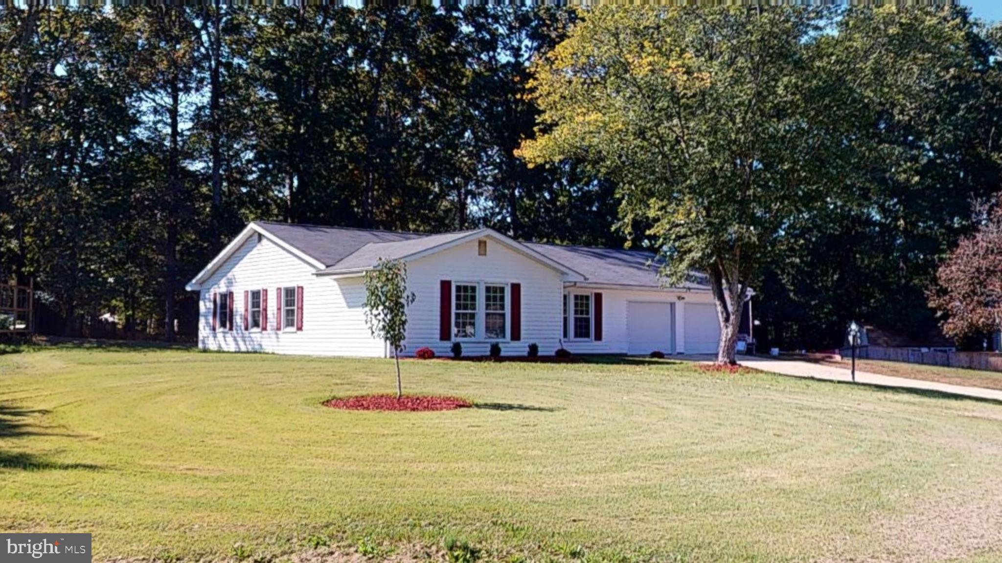 STRAWBERRY HILL EST SUB - Residential