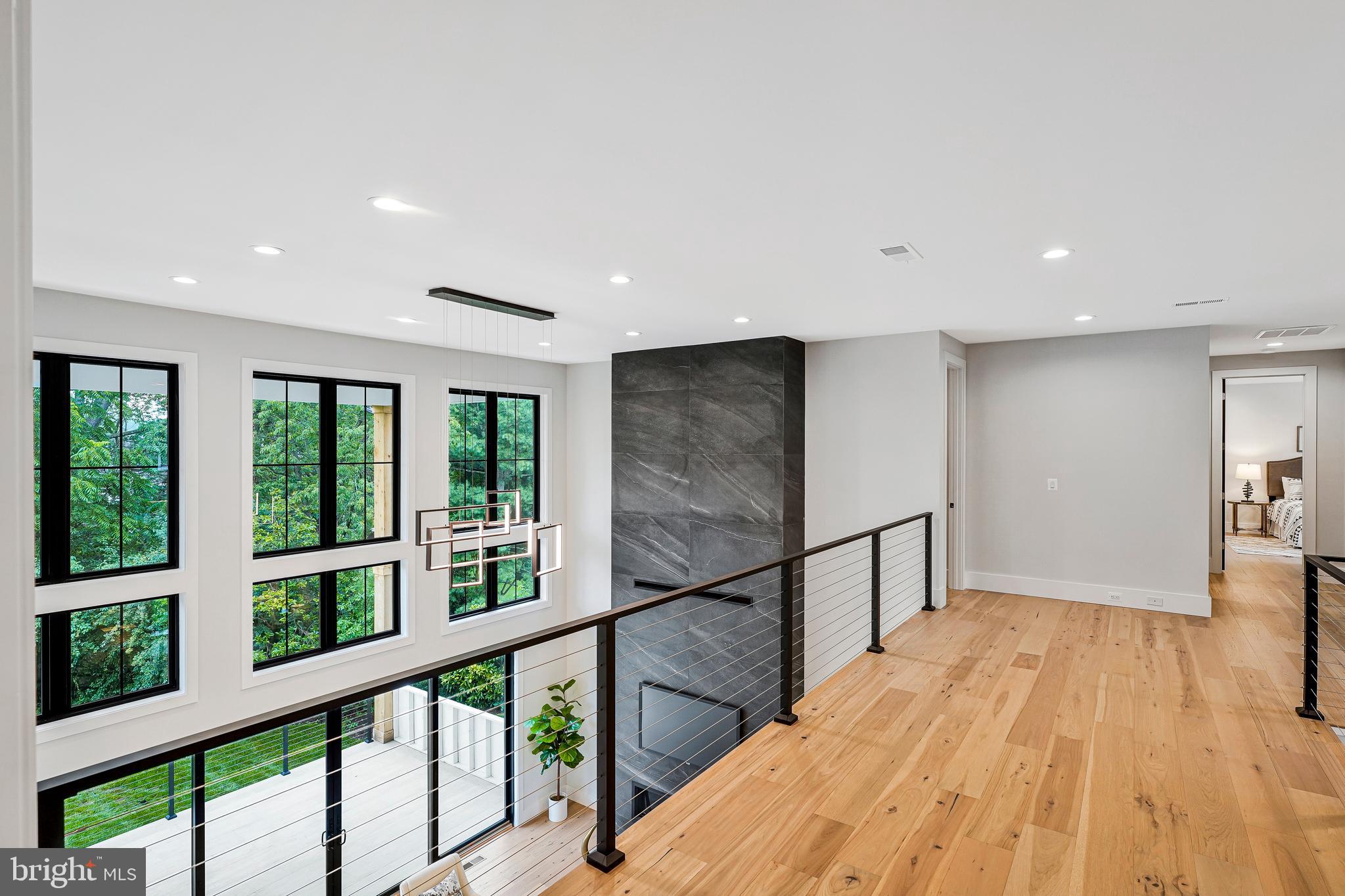 OAKTON - Residential