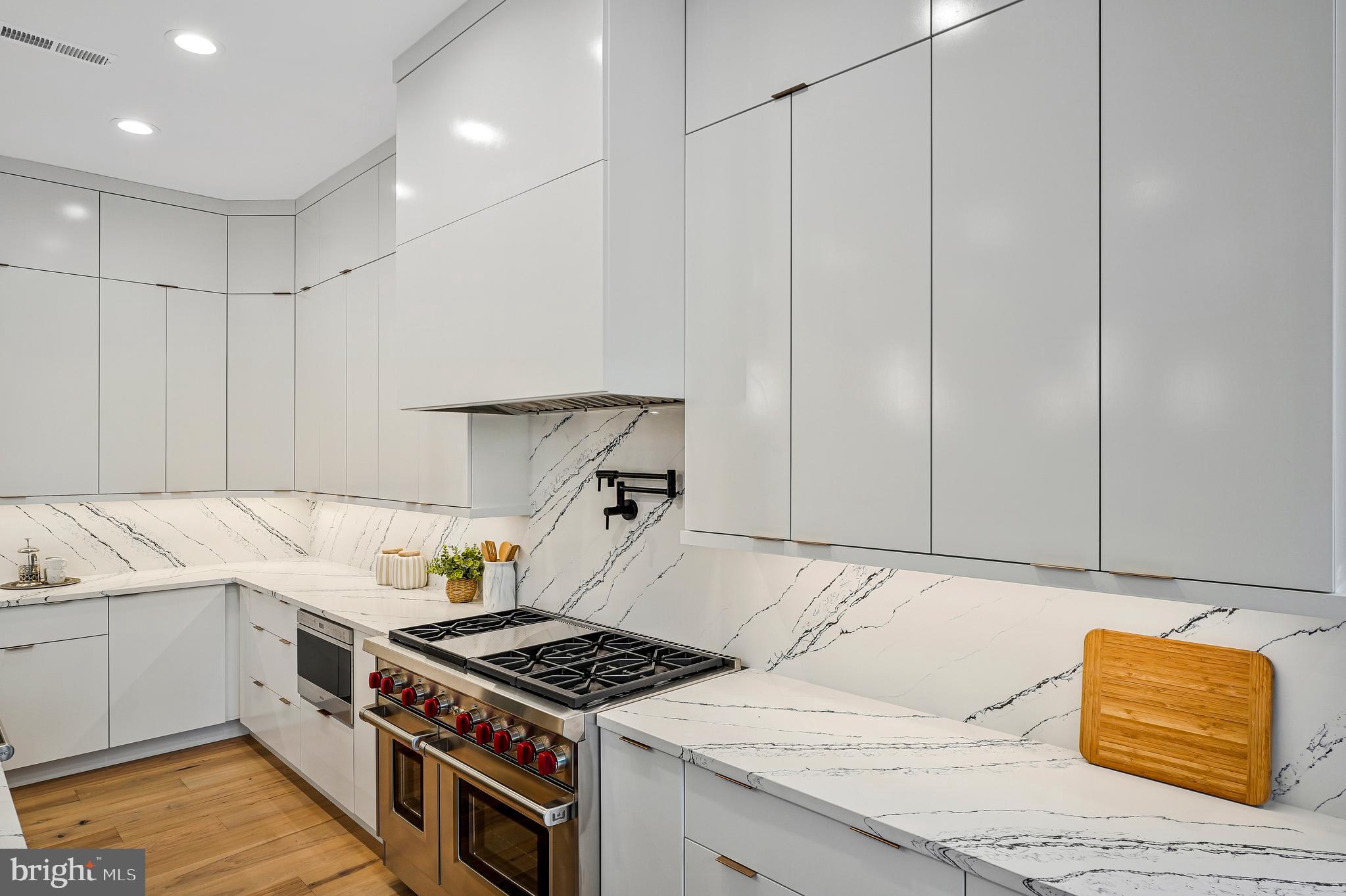 OAKTON - Residential