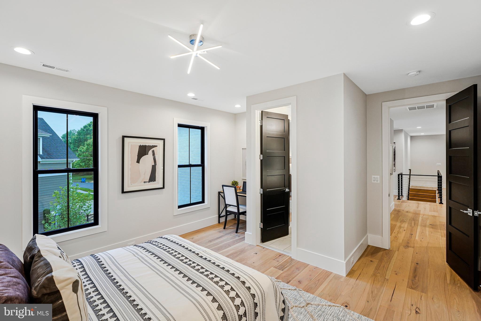 OAKTON - Residential