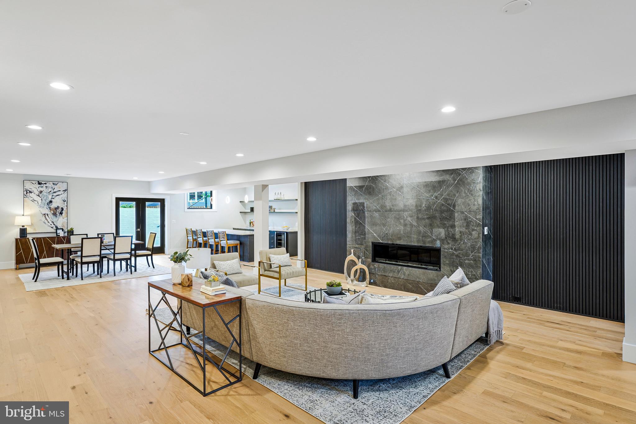 OAKTON - Residential