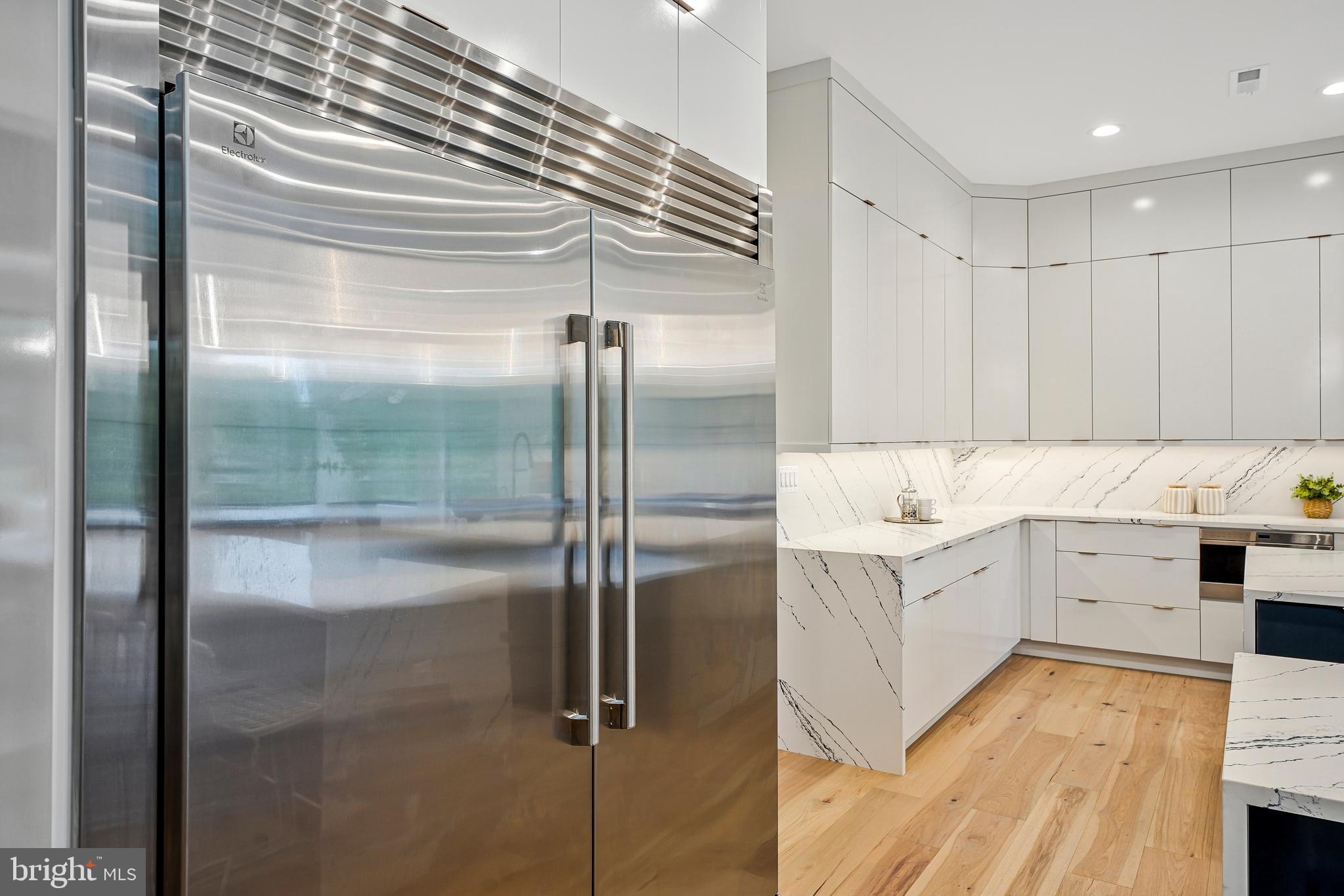 OAKTON - Residential