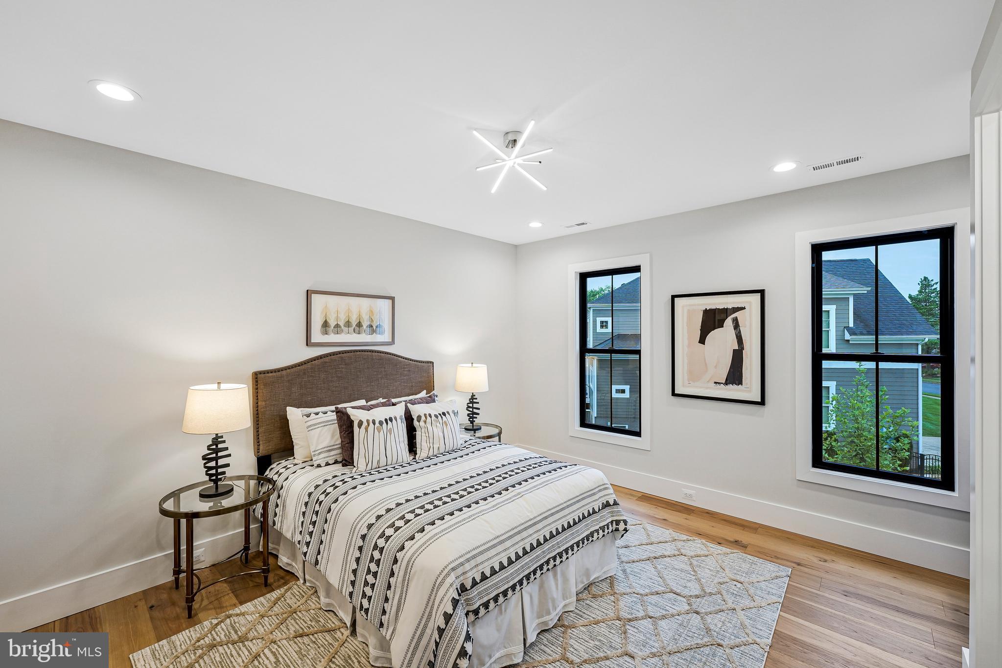 OAKTON - Residential