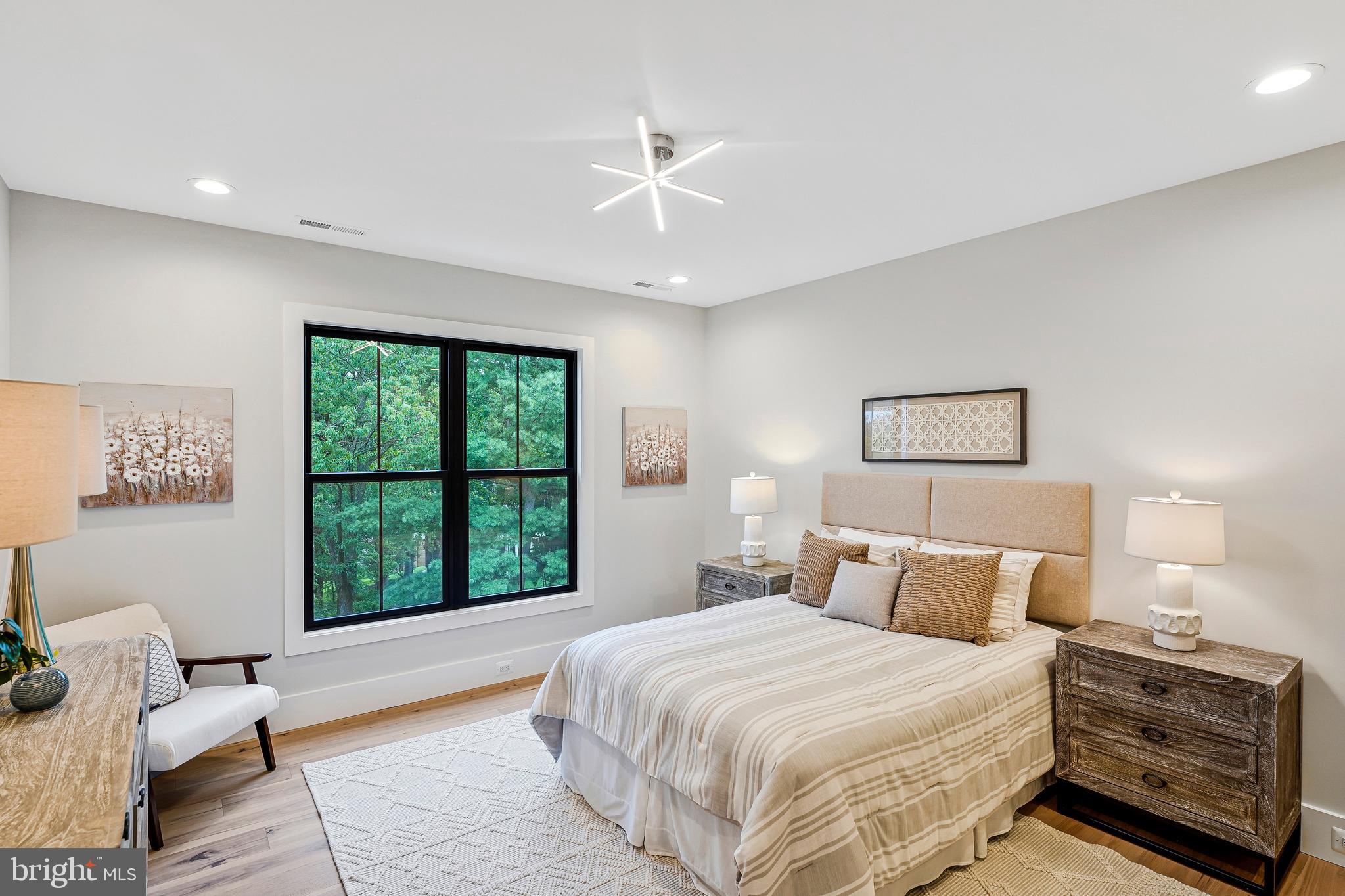 OAKTON - Residential