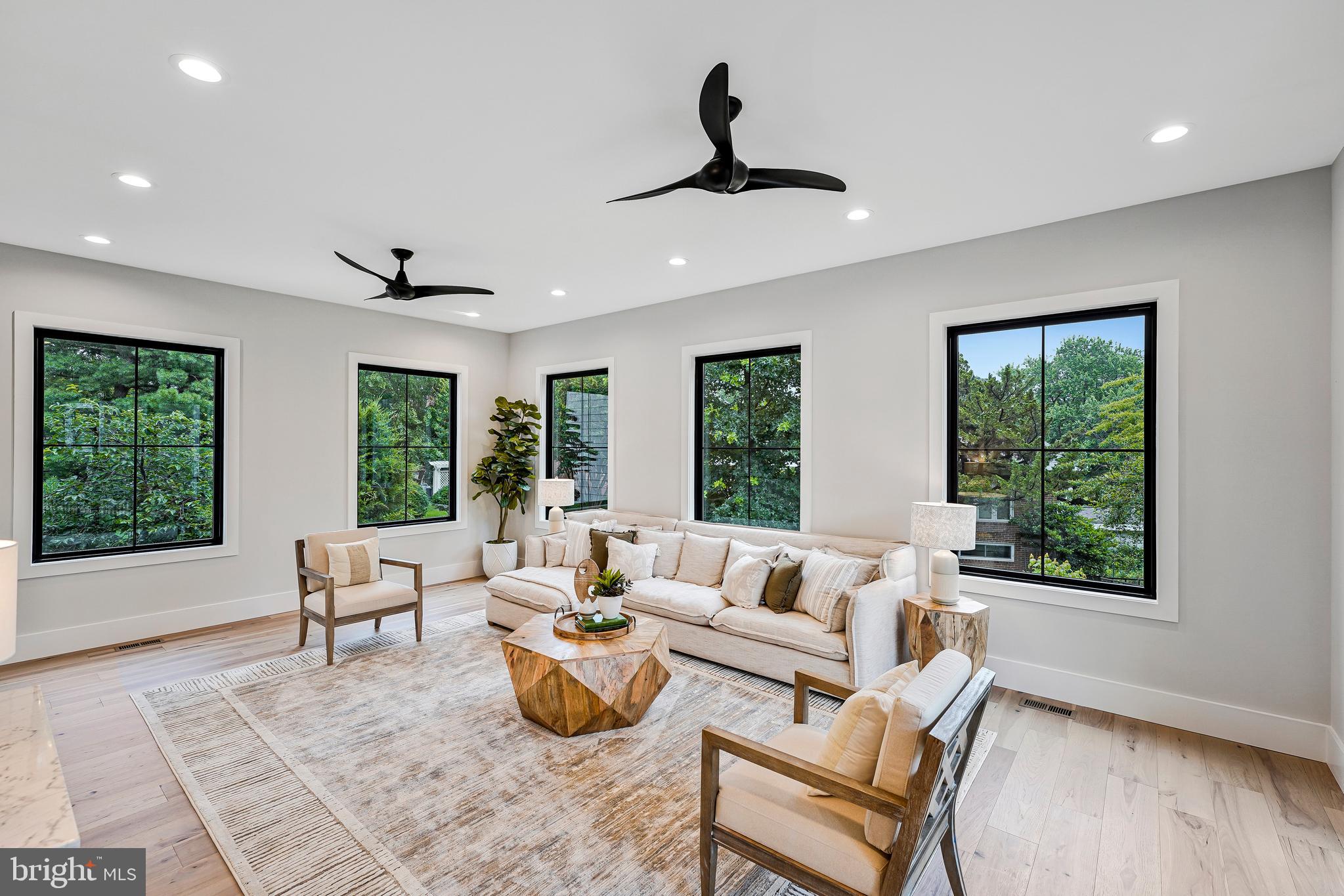 OAKTON - Residential