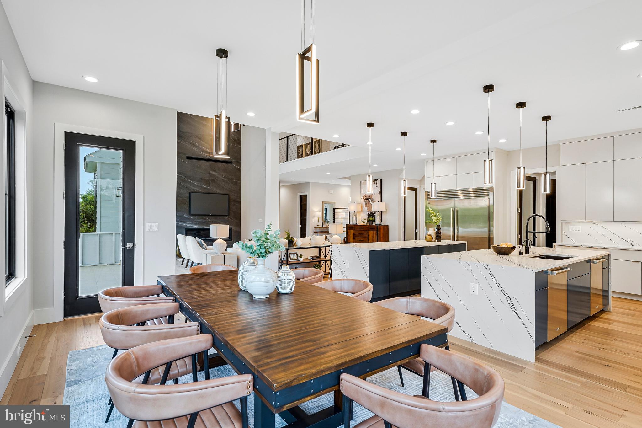 OAKTON - Residential