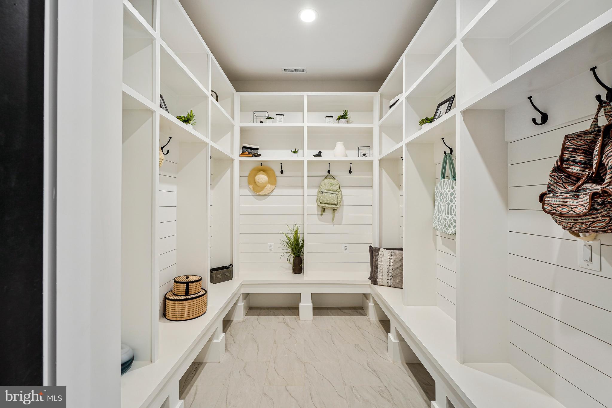 OAKTON - Residential