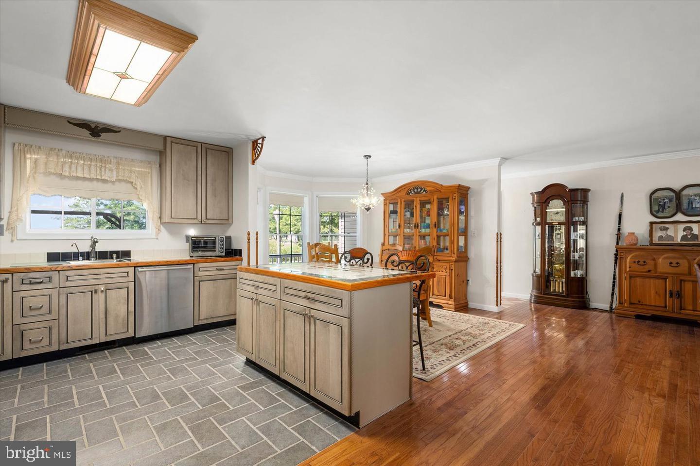 4960 JOSHUA THOMAS ROAD