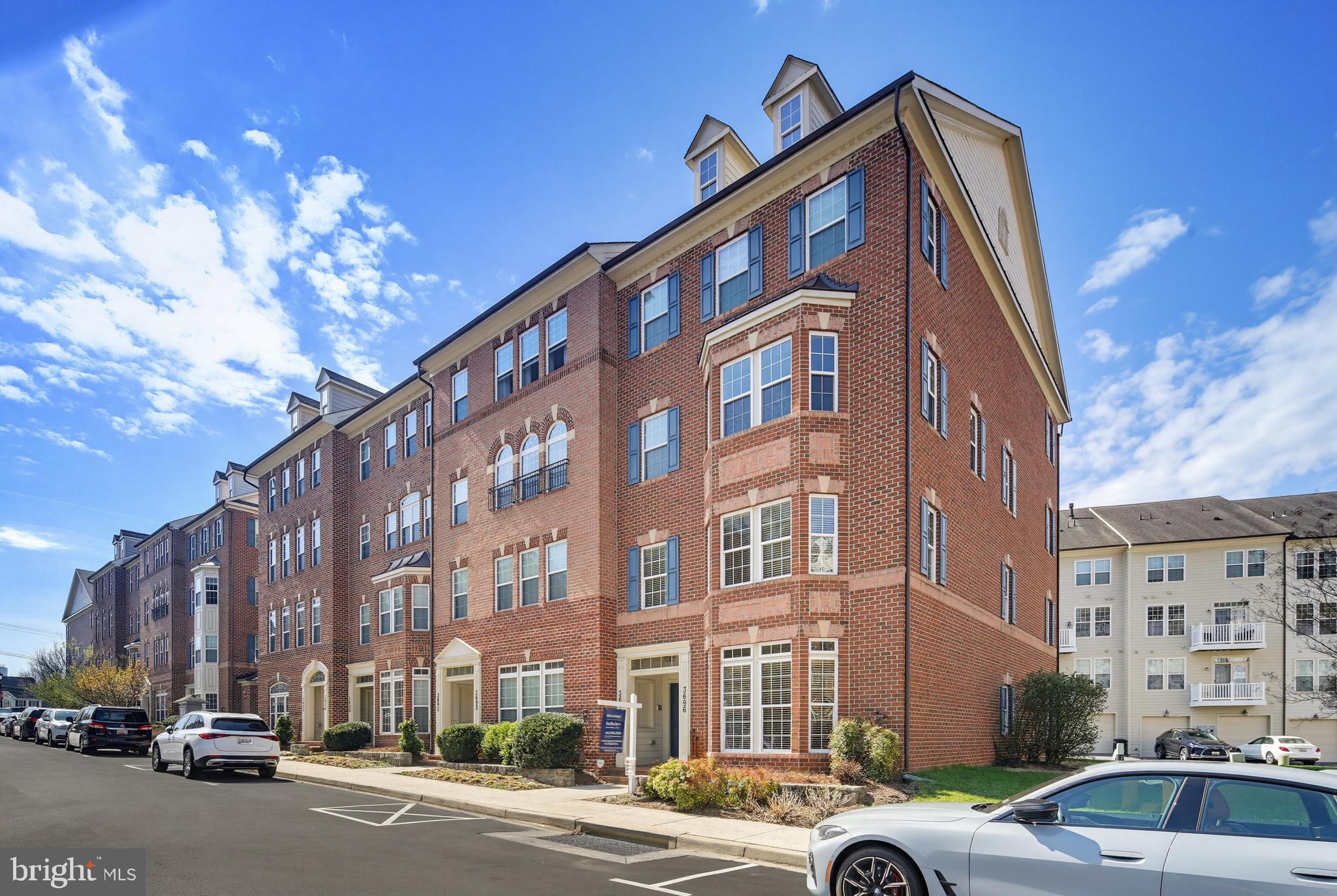 VILLAGES OF URBANA - Residential