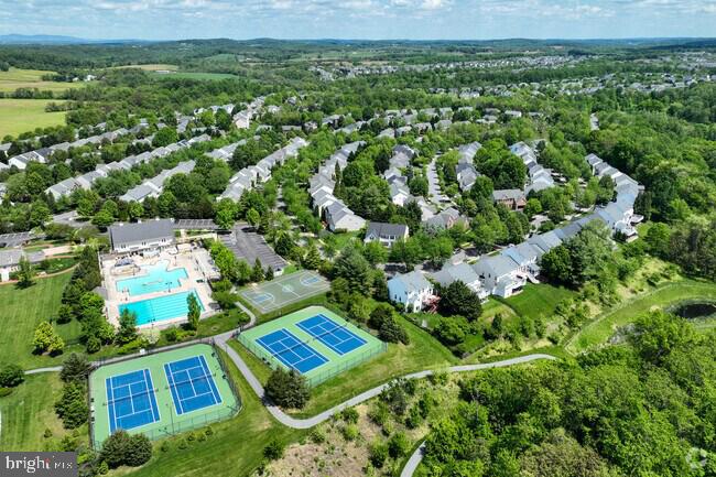 VILLAGES OF URBANA - Residential