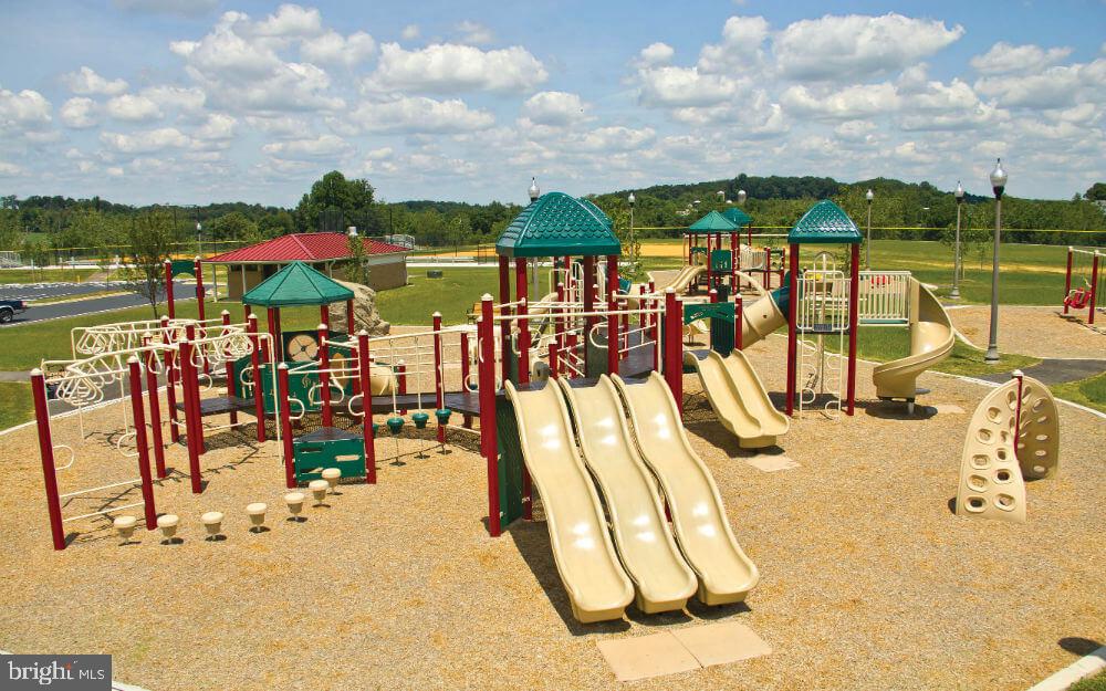 VILLAGES OF URBANA - Residential