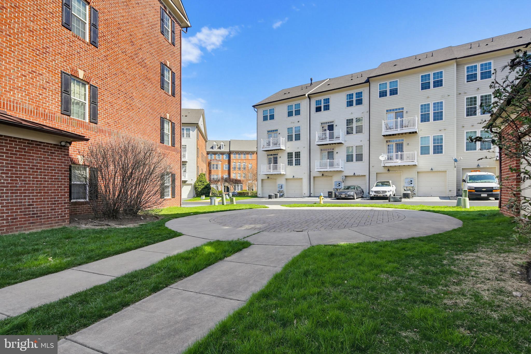 VILLAGES OF URBANA - Residential